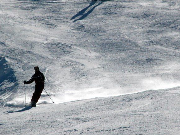 Unfall auf der Skipiste: Zeugen gesucht. Unfall auf der Skipiste: Zeugen gesucht.