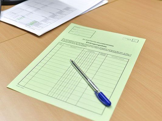 Wer gegen TTIP und CETA aktiv werden will, kann nun ein Volksbegehren unterschreiben Wer gegen TTIP und CETA aktiv werden will, kann nun ein Volksbegehren unterschreiben