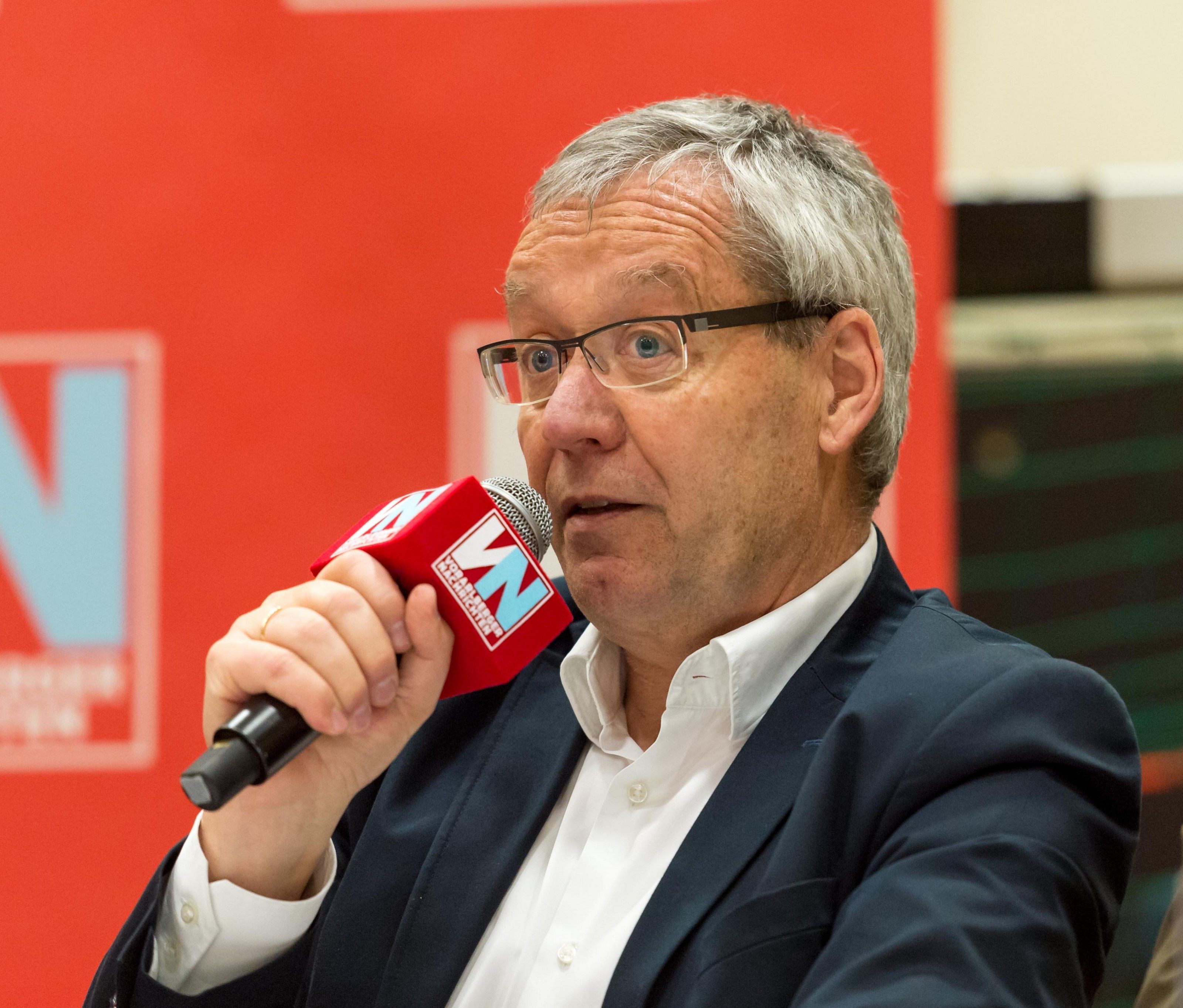 Bürgerinitiative fühlt sich von Karlheinz Rüdisser verhöhnt. Bürgerinitiative fühlt sich von Karlheinz Rüdisser verhöhnt.