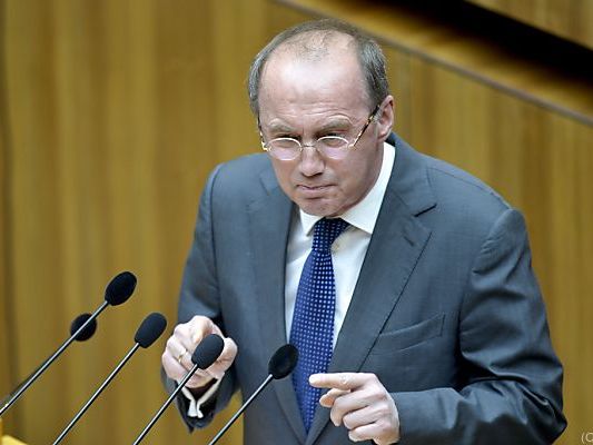 Karas ist gegen eine Diskriminierung von EU-Bürgern Karas ist gegen eine Diskriminierung von EU-Bürgern