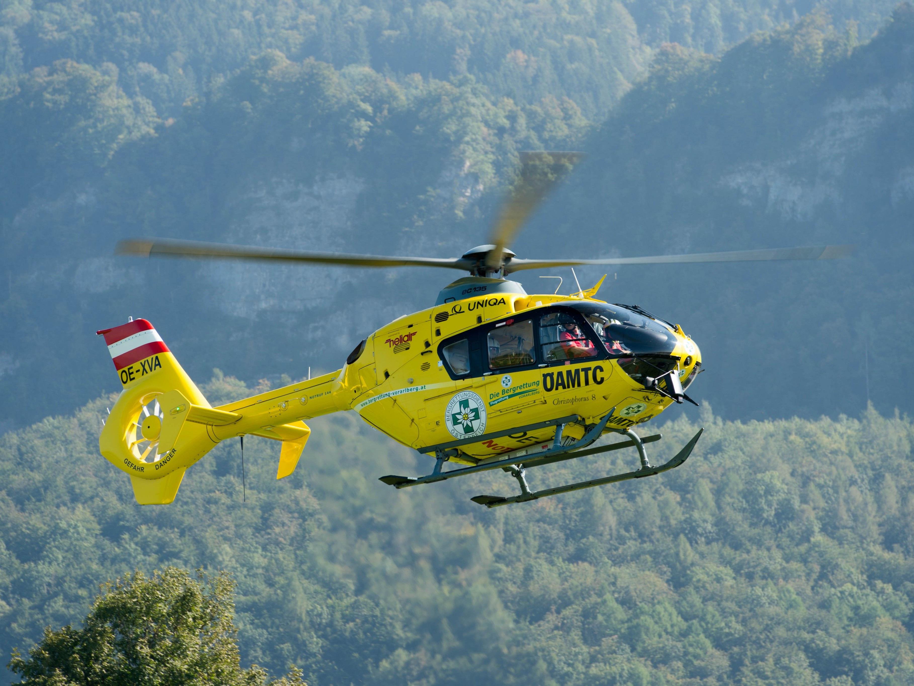 Das verletzte Kind wurde mit dem ÖAMTC-Hubschrauber ins LKH Feldkirch eingeliefert.