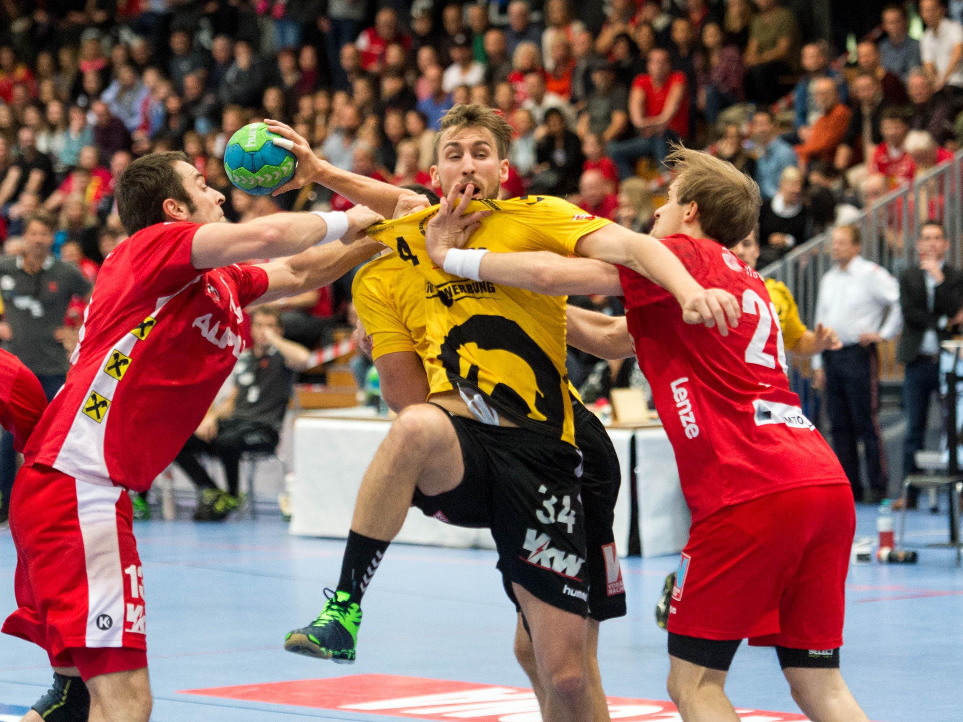 Bregenz Handball will im Derby gegen den HC Hard wieder auf Tobias Varvne (mitte) zurückgreifen.