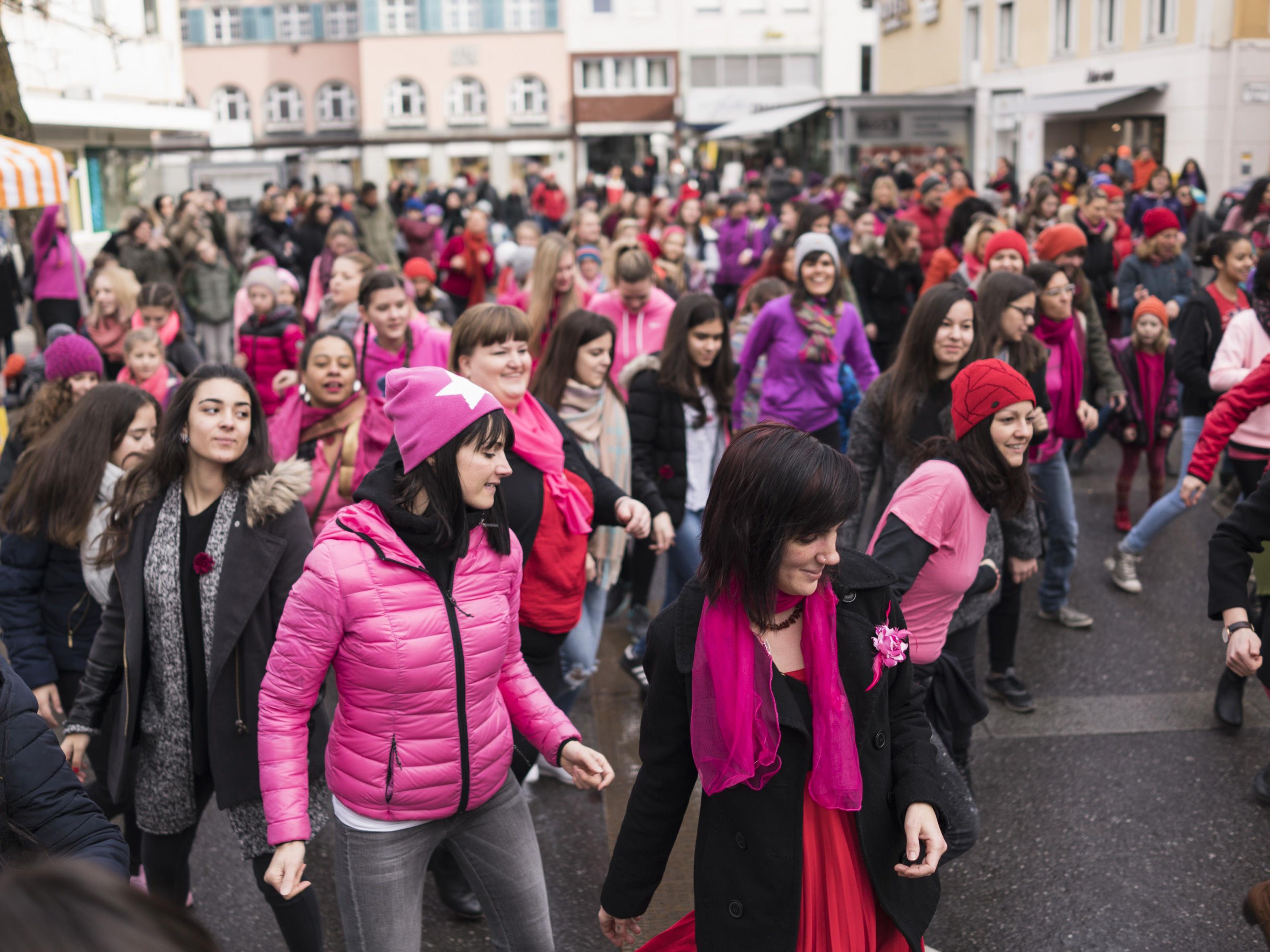 Mit Tanz gegen Gewalt: Über 150 Teilnehmerinnen kamen im letzten Jahr nach Bregenz