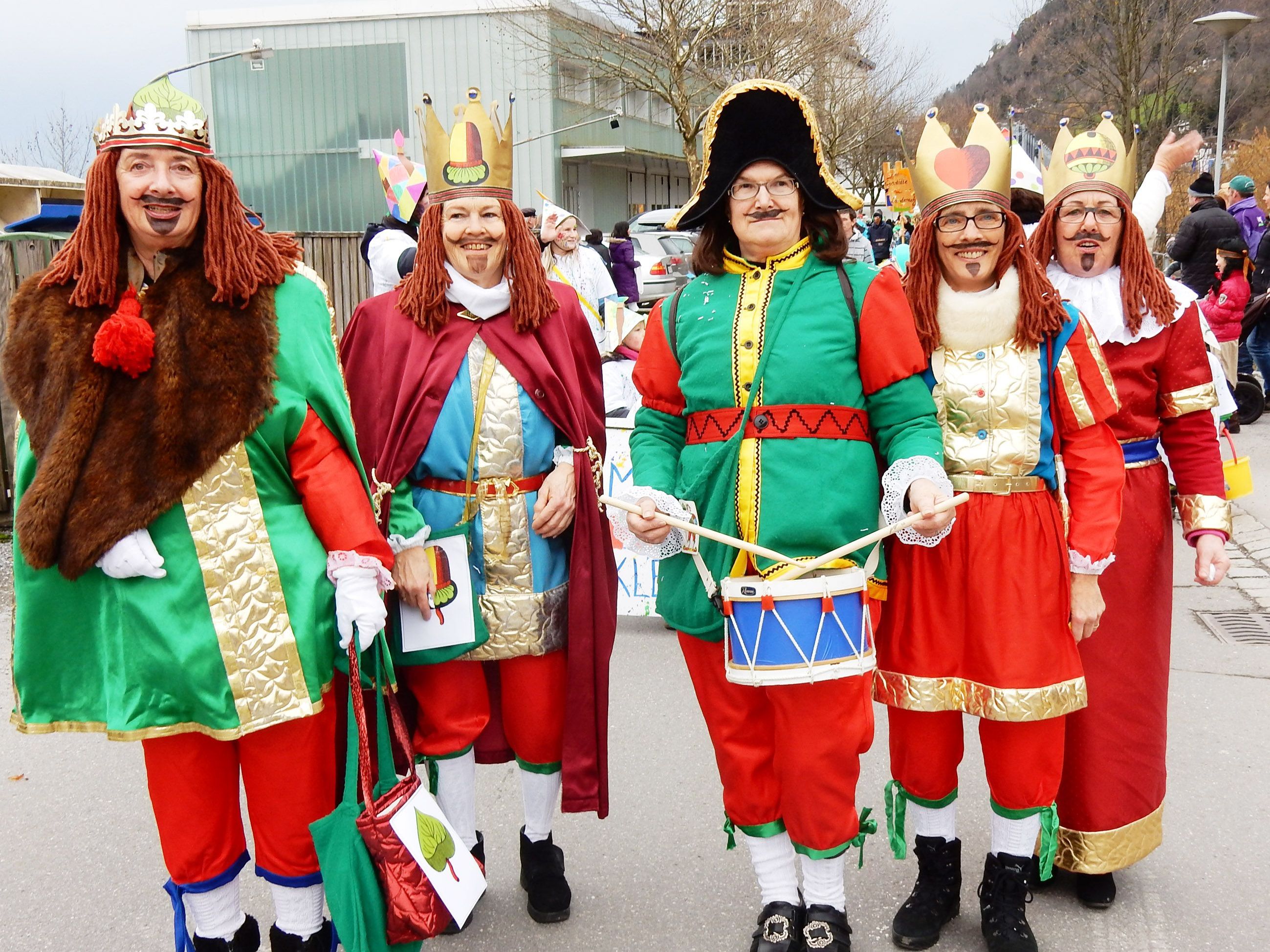 Am Faschingsdienstag Nachmittag sind kleine und große Mäschgerle in Kennelbach unterwegs