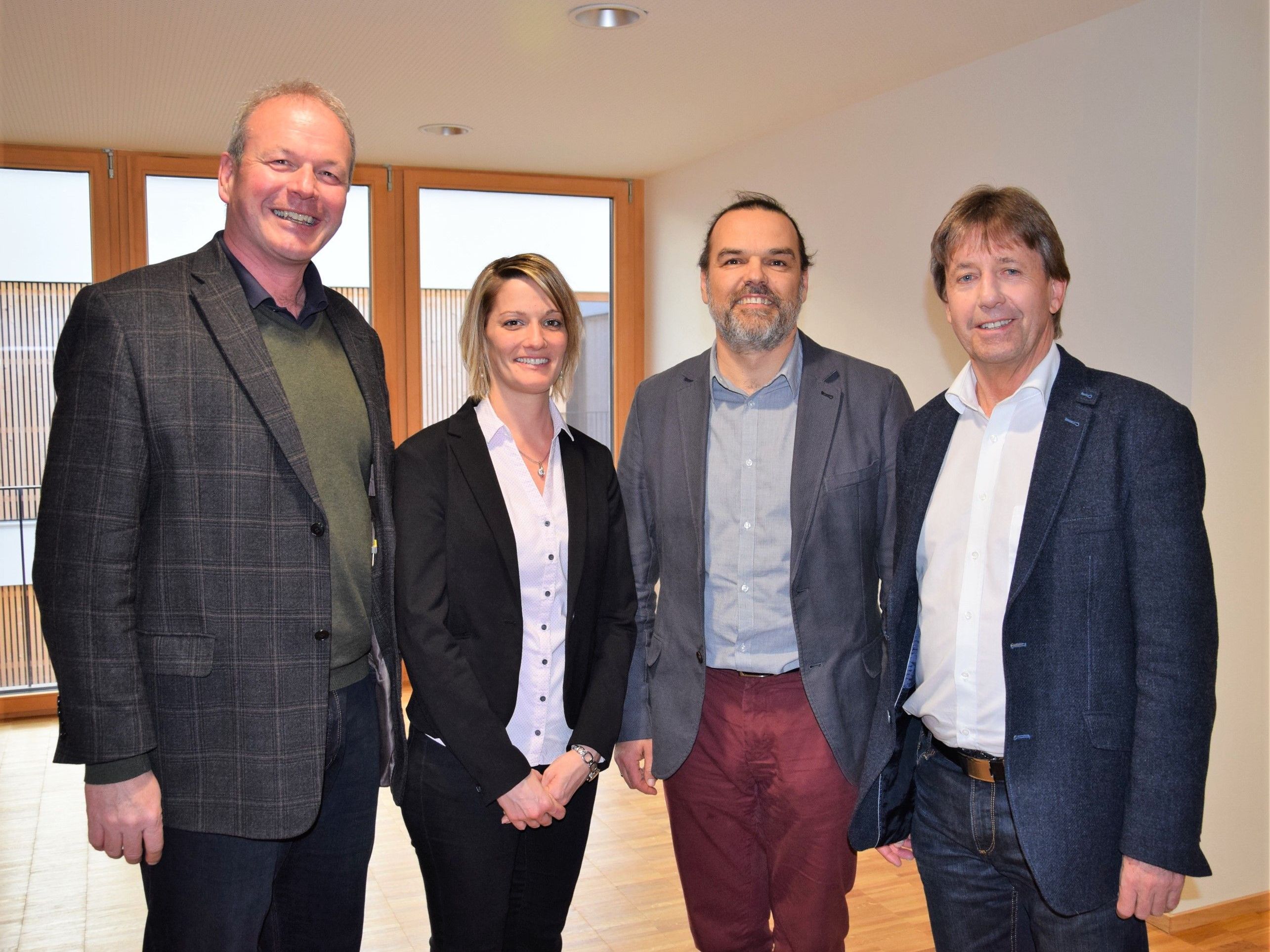 v.l. Bgm. Christian Loacker, Sonja Rupp (Pflegedienstleitung), Achim Steinhauser (GF Häuser der Generationen Götzis & Koblach), Bgm. Fritz Maierhofer v.l. Bgm. Christian Loacker, Sonja Rupp (Pflegedienstleitung), Achim Steinhauser (GF Häuser der Generationen Götzis & Koblach), Bgm. Fritz Maierhofer