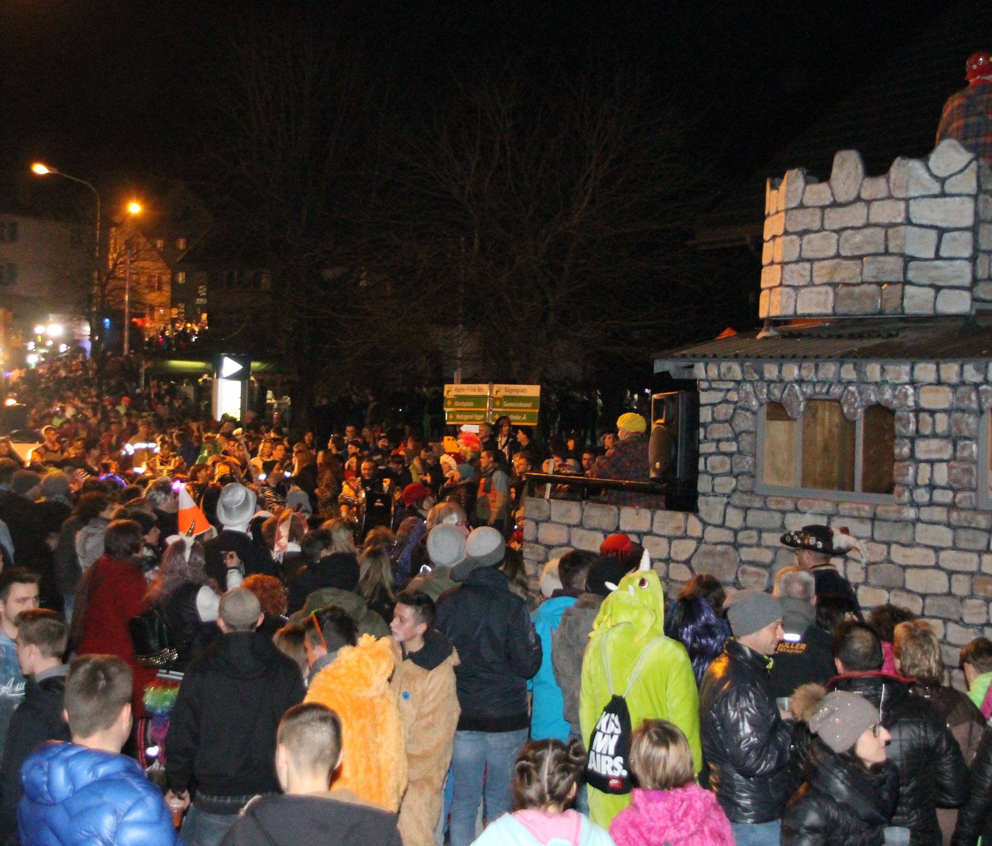 Die Einsatzkräfte hatten alle Hände voll zu tun beim "Schaaner Ried". Die Einsatzkräfte hatten alle Hände voll zu tun beim "Schaaner Ried".