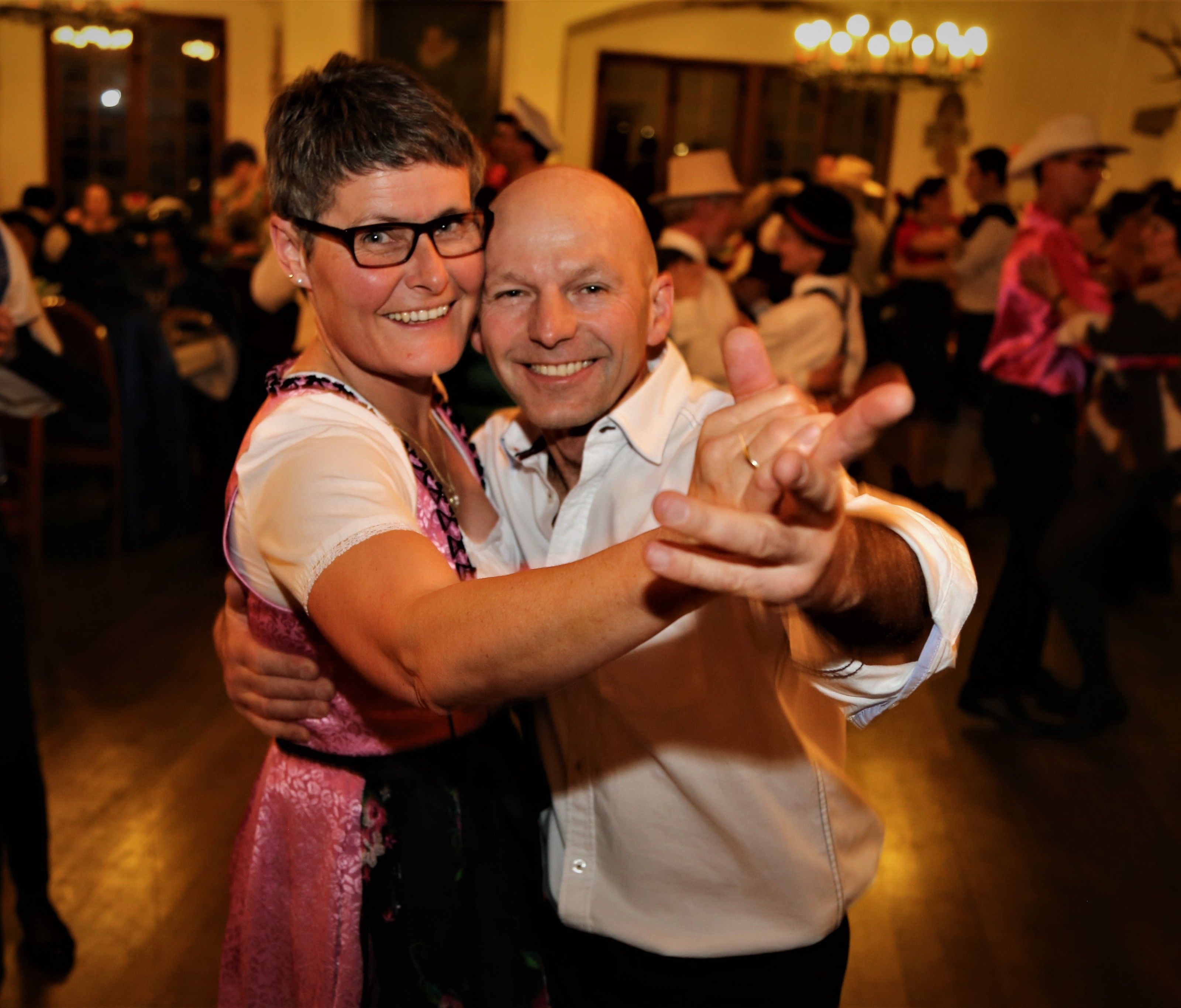 Ausgelassene Stimmung, Sketche, Tanz und viel Musik – ein gelungener Abend der Trachtengruppe Feldkirch. Ausgelassene Stimmung, Sketche, Tanz und viel Musik – ein gelungener Abend der Trachtengruppe Feldkirch.