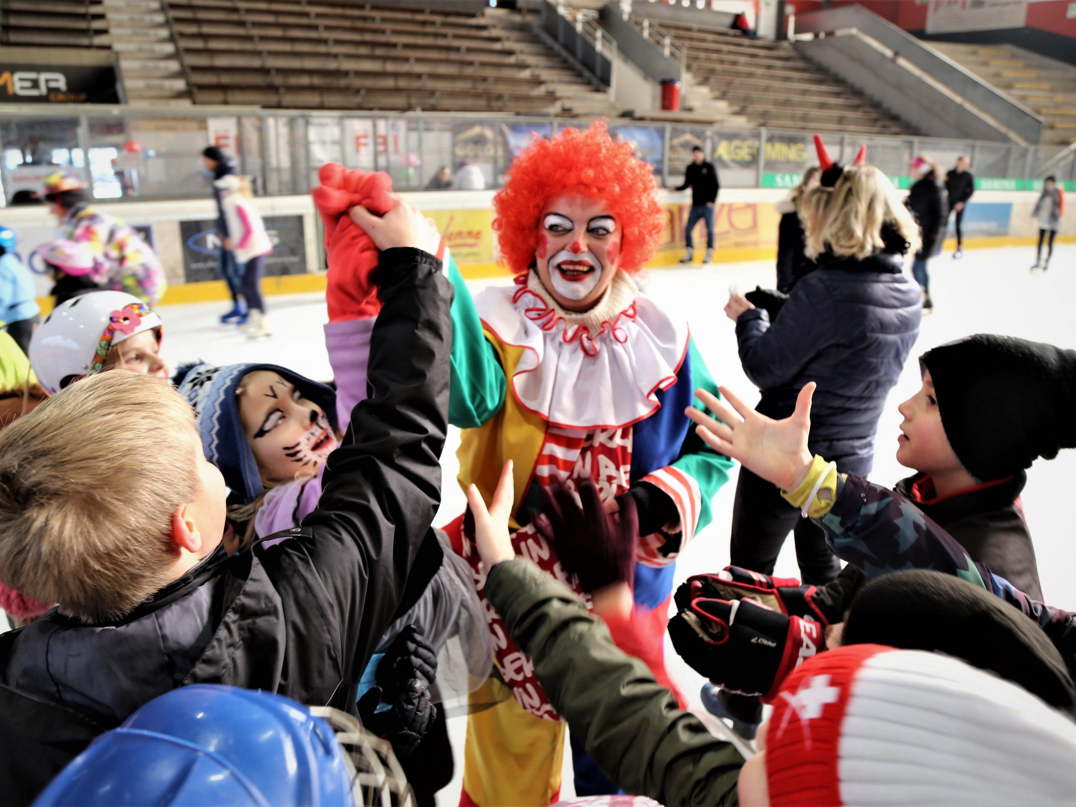 Clown Gina sorgt seit vier Jahren für strahlende Gesichter in der Vorarlberghalle.