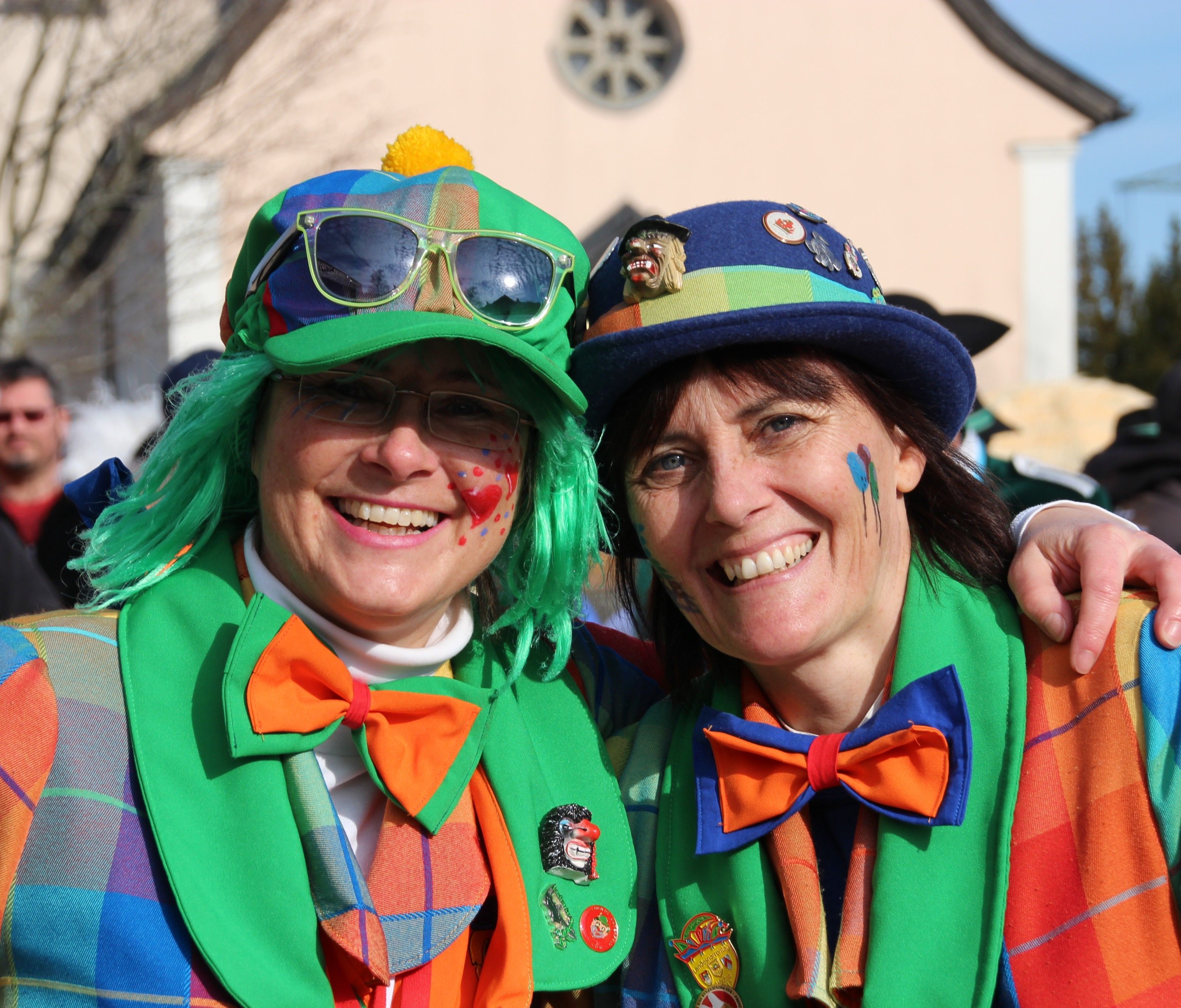 Die Narretei gab sich ein buntes und lautstarkes Stelldichein in Buch. Die Narretei gab sich ein buntes und lautstarkes Stelldichein in Buch.