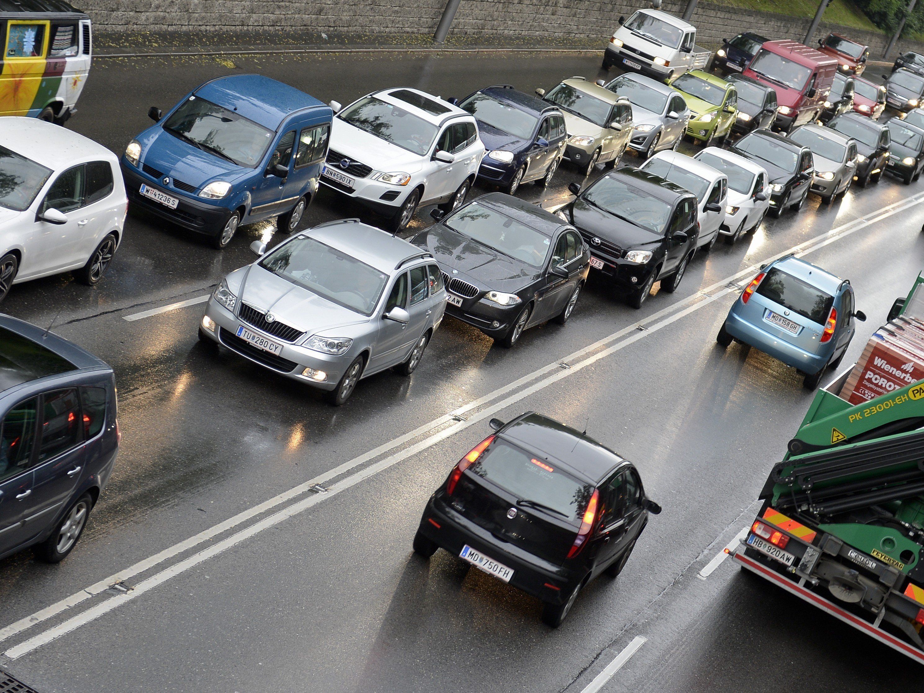 Auf der A23 kam es aufgrund zu erheblichen Staus Auf der A23 kam es aufgrund zu erheblichen Staus