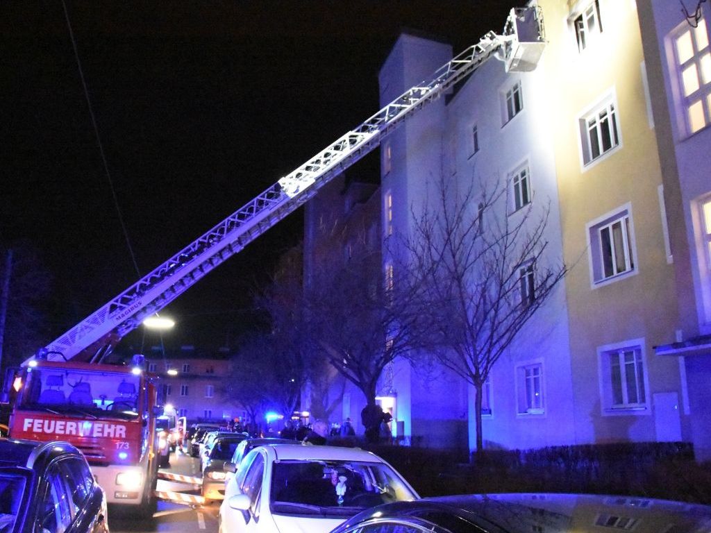 Die beim Brand verletzte 87-Jährige starb im Krankenhaus Die beim Brand verletzte 87-Jährige starb im Krankenhaus