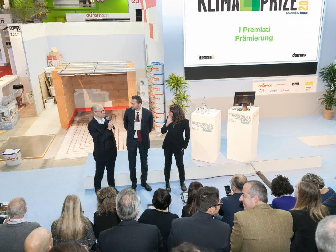 Verleihung des ersten Klimahouse-Preises durch die Messe Bozen und die italienische Architekturzeitschrift Domus.