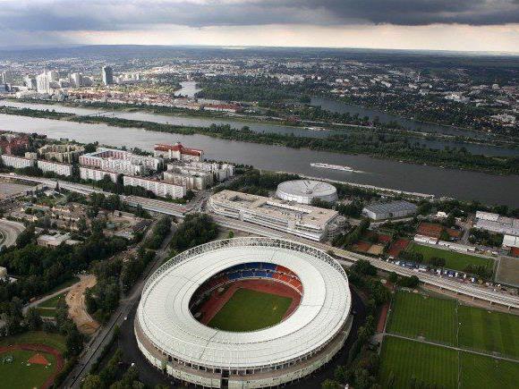 Der ÖFB hat einen Neubau des Ernst Happel Stadions noch nicht abgeschrieben.