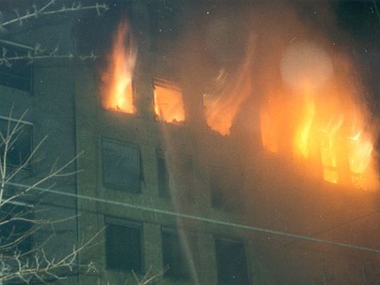 Vor 30 Jahren wurde das Steyr-Daimler-Puch Haus komplett zerstört. Vor 30 Jahren wurde das Steyr-Daimler-Puch Haus komplett zerstört.