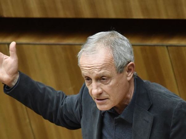 Schwere Vorwürfe von Peter Pilz in Richtung Erdogan und türkische Regierung. Schwere Vorwürfe von Peter Pilz in Richtung Erdogan und türkische Regierung.