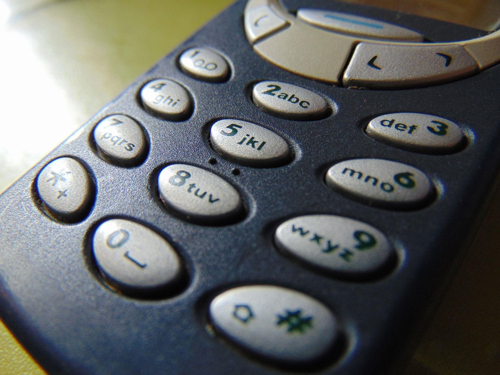 Das Nokia 3310 soll noch im Februar ein Revival erleben.