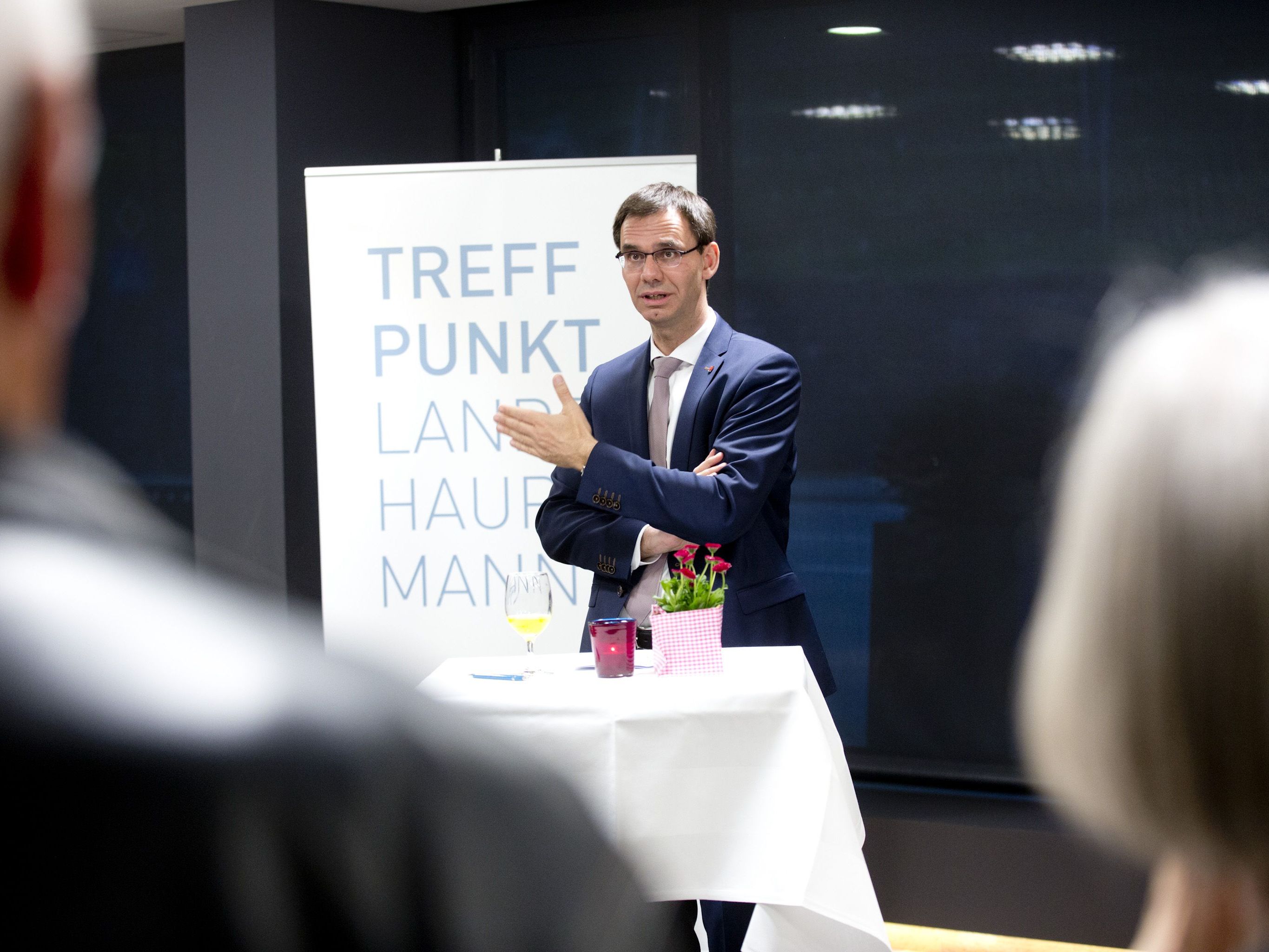 Der direkte Austausch über wichtige Zukunftsfragen stand im Mittelpunkt der 88. "Treffpunkt Landeshauptmann"-Veranstaltung in Rankweil Der direkte Austausch über wichtige Zukunftsfragen stand im Mittelpunkt der 88. "Treffpunkt Landeshauptmann"-Veranstaltung in Rankweil