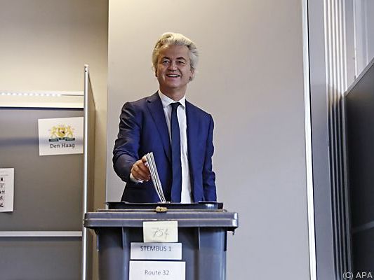 Rechtspopulist Geert Wilders an der Urne Rechtspopulist Geert Wilders an der Urne