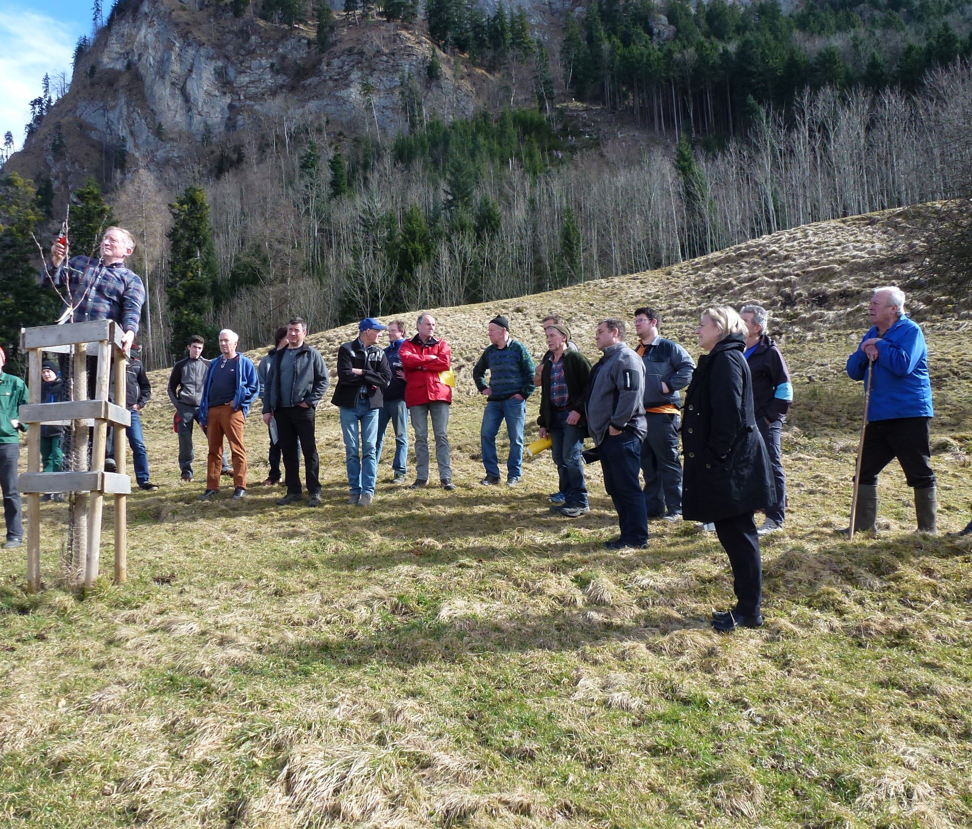 Teilnehmer/innen Baumschnittkurs - Hochstamm Teilnehmer/innen Baumschnittkurs - Hochstamm