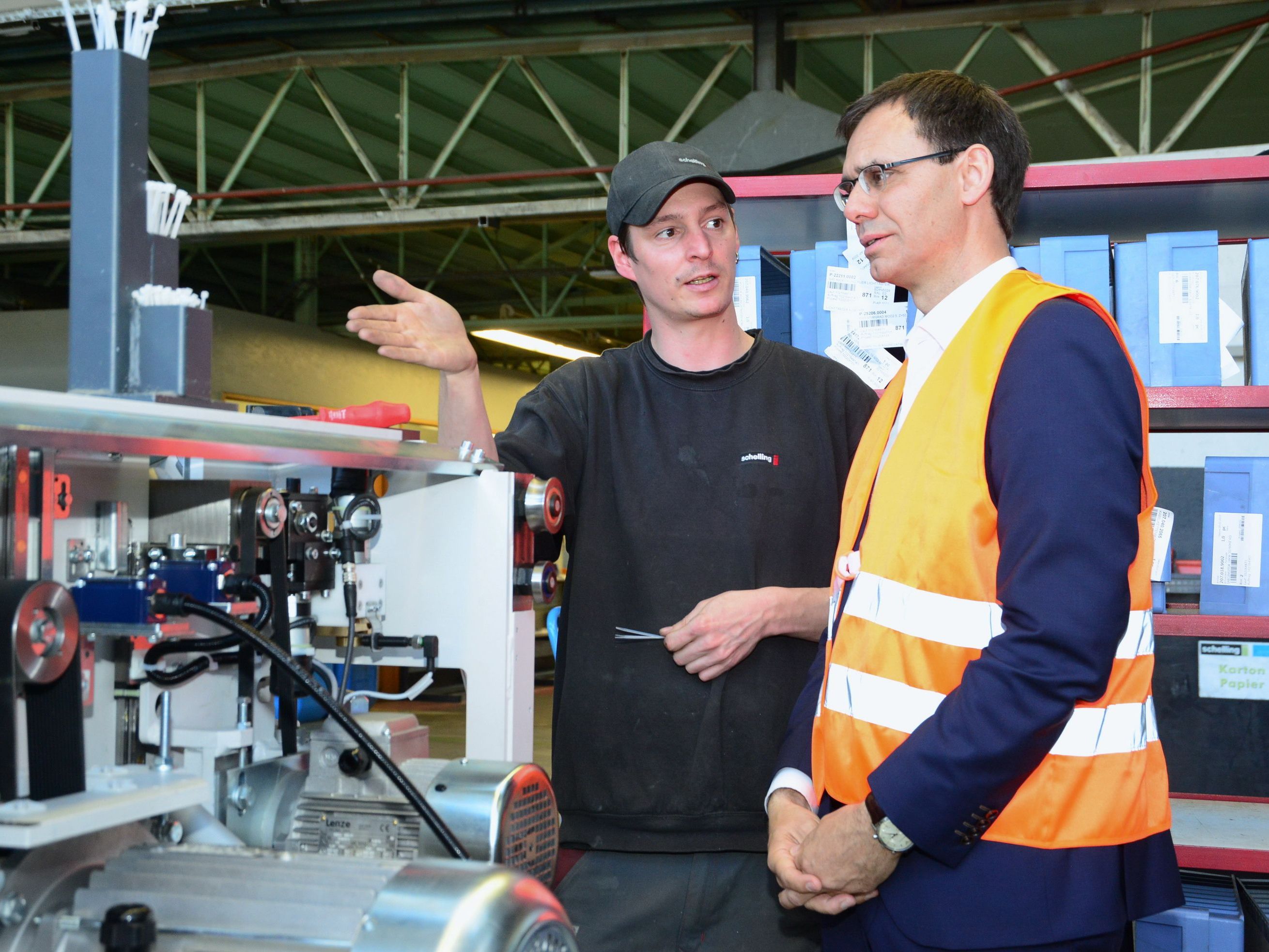 Landeshauptmann Wallner zu Besuch bei der Firma Schelling Anlagenbau