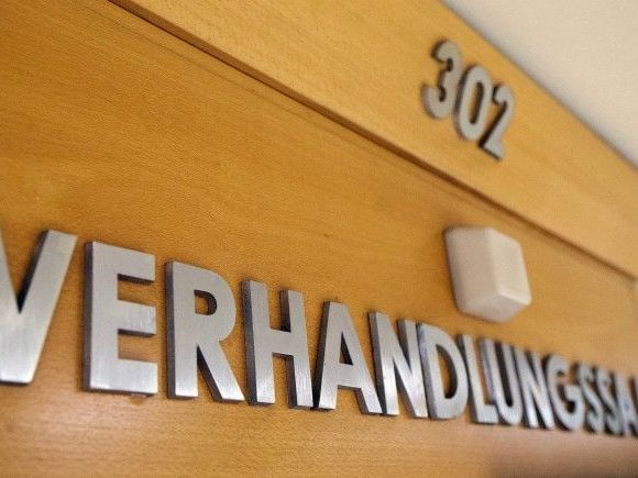 Der Mann wurde zu fünf Monaten bedingt verurteilt. Der Mann wurde zu fünf Monaten bedingt verurteilt.