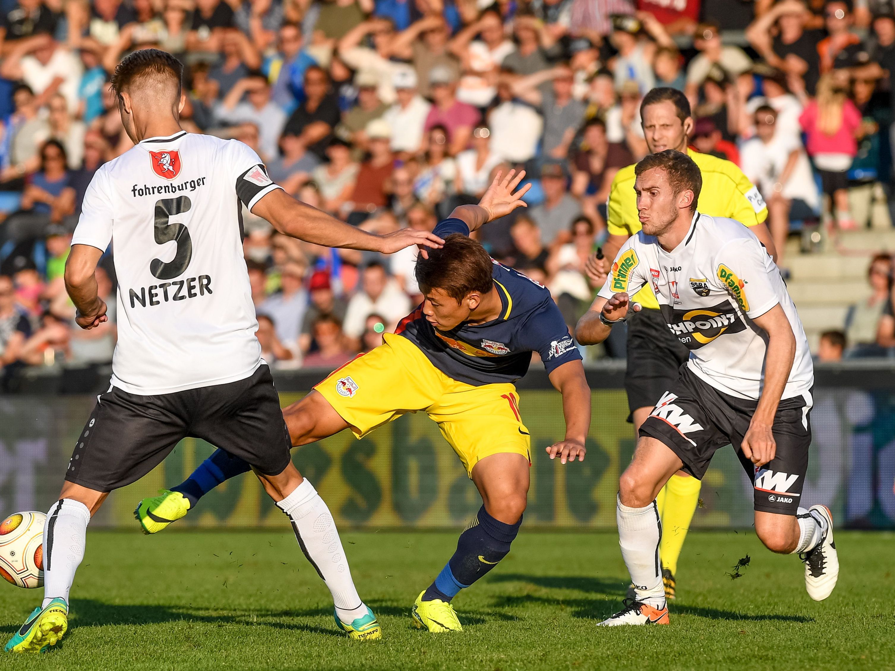 Mit einem Heimsieg gegen Salzburg könnte der SCR Altach noch in den Kampf um die Tabellenspitze eingreifen. Mit einem Heimsieg gegen Salzburg könnte der SCR Altach noch in den Kampf um die Tabellenspitze eingreifen.