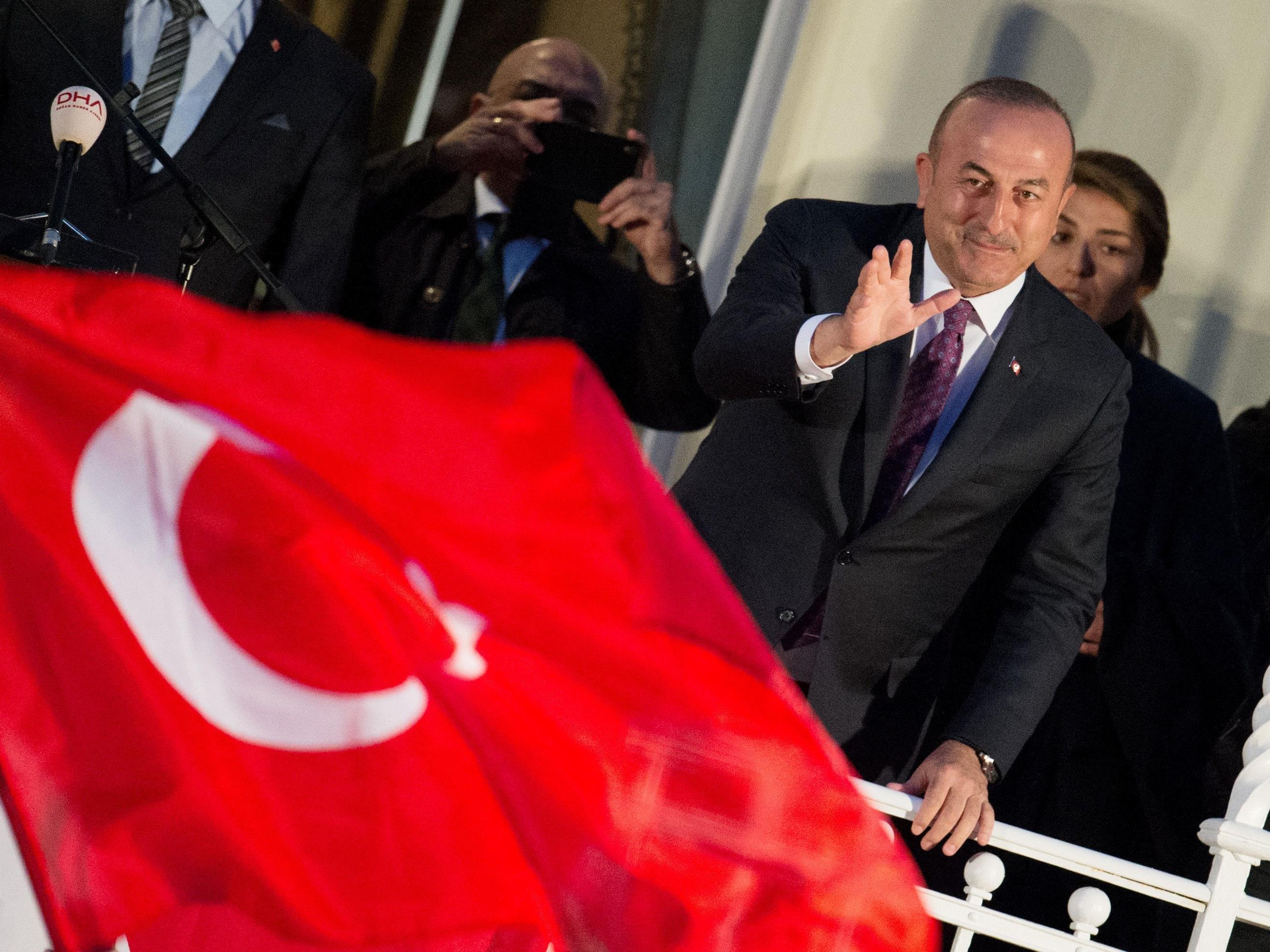 Der türkische Außenminister Cavusoglu bei seinem Auftritt in Hamburg.
