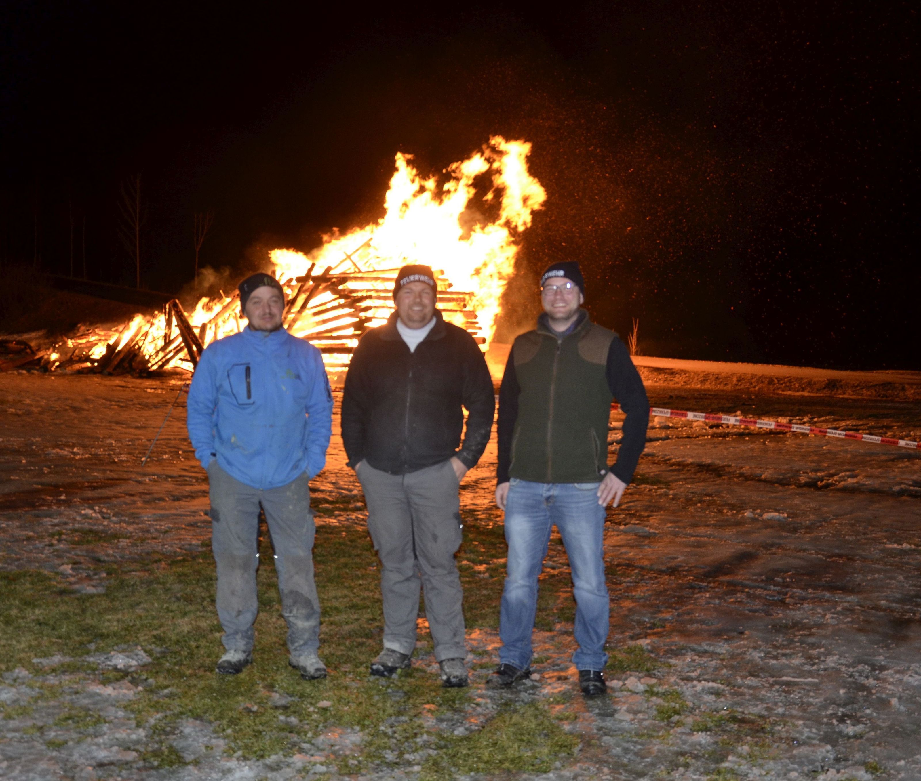 Funkenmeister Gerhard Fechtig, Bernhard Gmeiner, Kommandant Michael Natter Funkenmeister Gerhard Fechtig, Bernhard Gmeiner, Kommandant Michael Natter