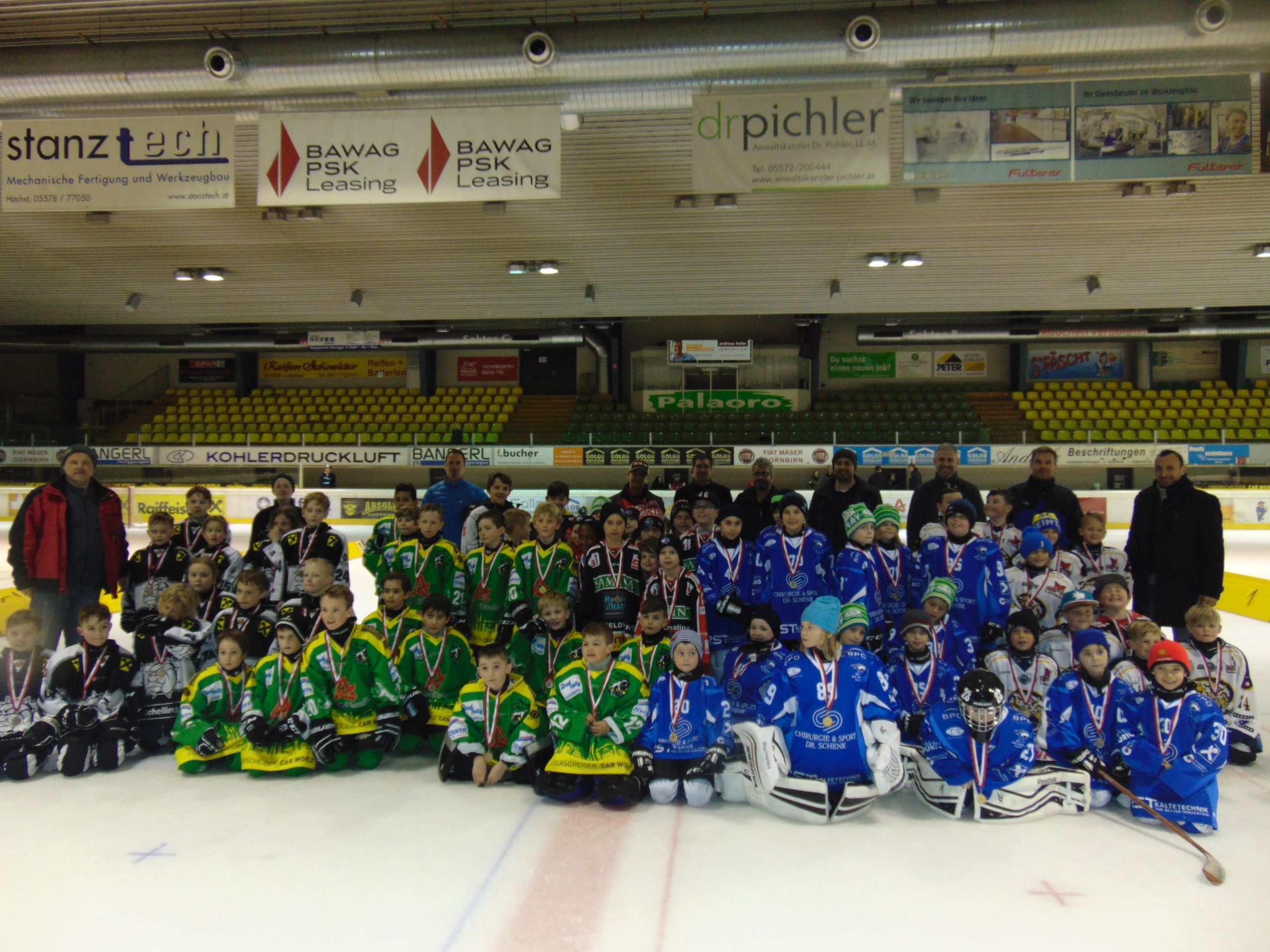 Die U9 Teams beim Abschlussturnier des VEHV Die U9 Teams beim Abschlussturnier des VEHV