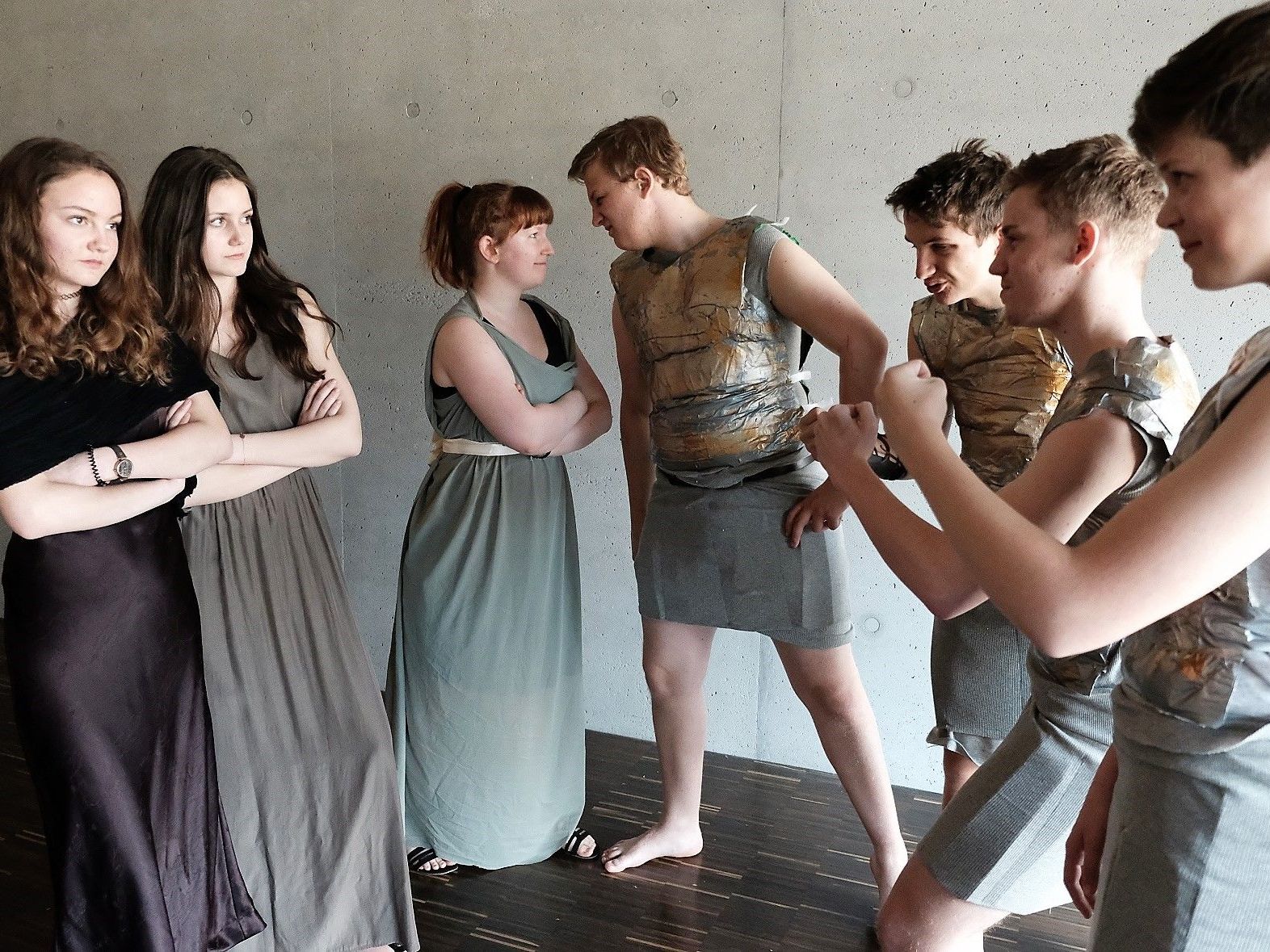 Das Schultheater des Egger Gymnasiums führt die griechische Komödie „Lysistrata“ auf. Das Schultheater des Egger Gymnasiums führt die griechische Komödie „Lysistrata“ auf.