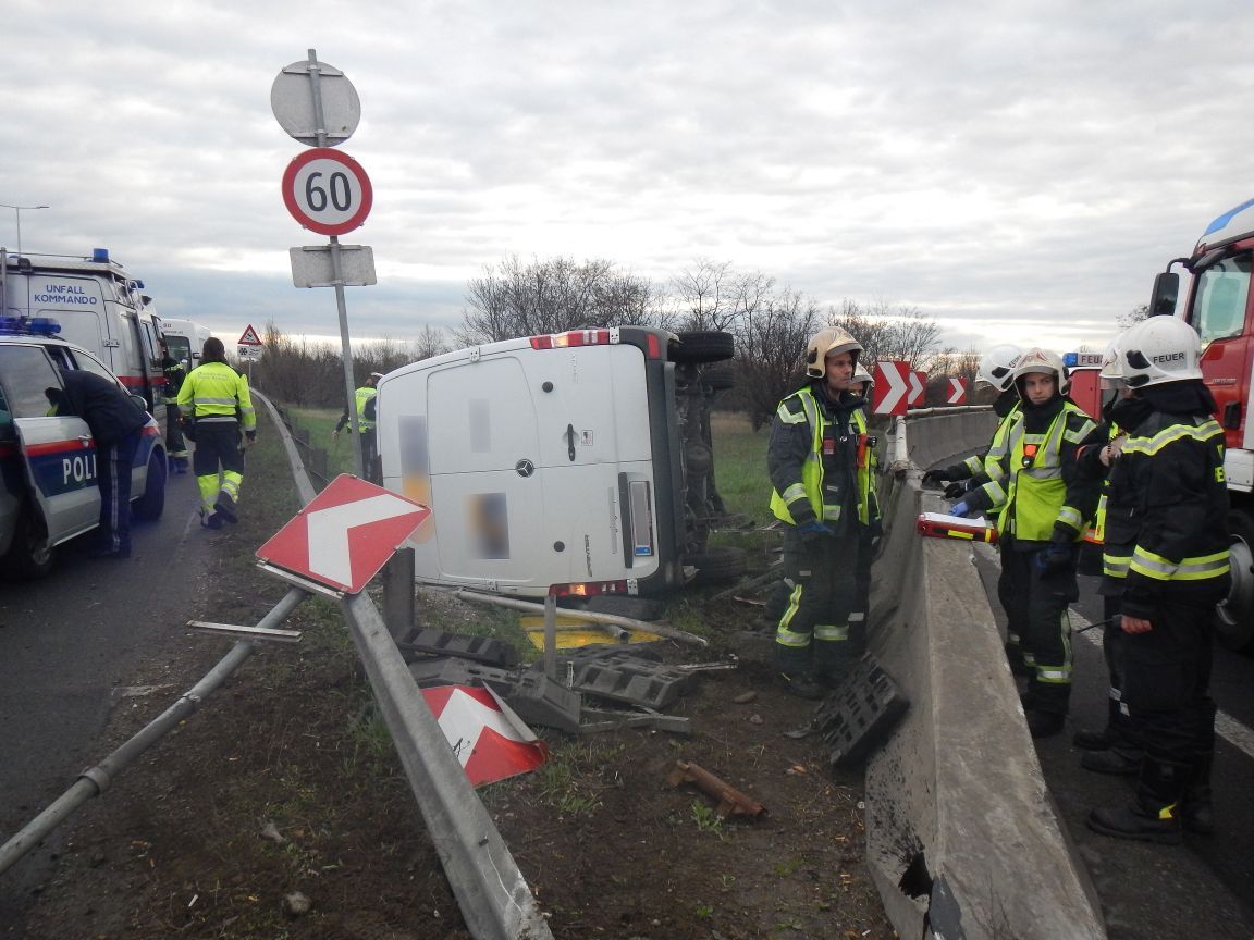 An der Unfallstelle auf der A23 An der Unfallstelle auf der A23