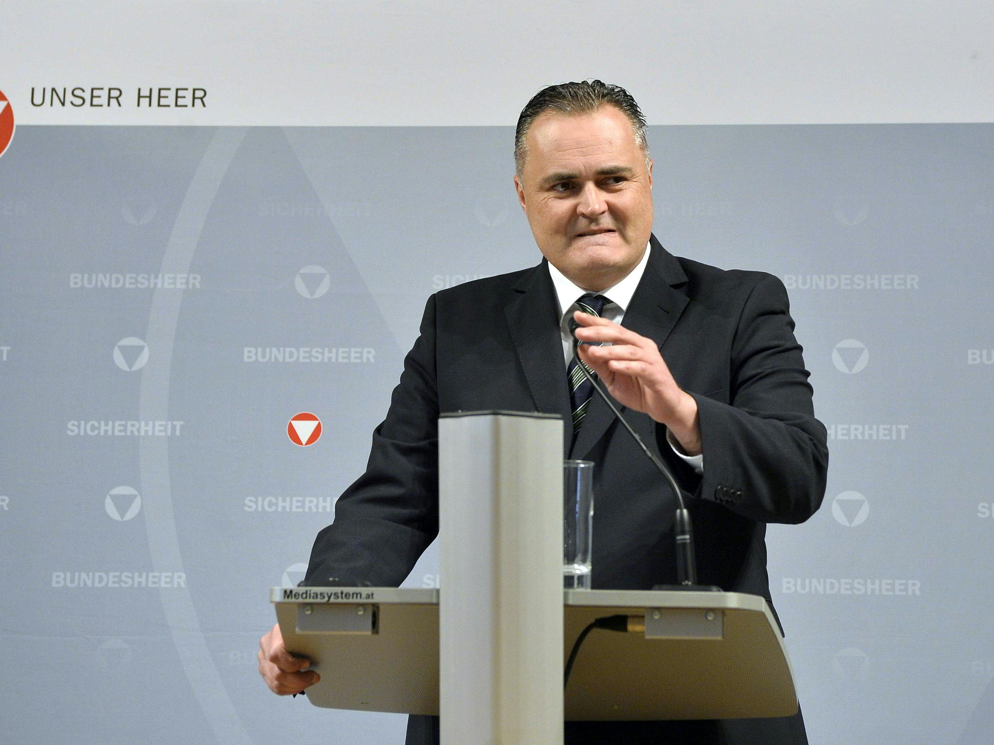Hans Peter Doskozil will für Österreich eine Ausnahme aus dem EU-Umverteilungsprogramm von Flüchtlingen. Hans Peter Doskozil will für Österreich eine Ausnahme aus dem EU-Umverteilungsprogramm von Flüchtlingen.