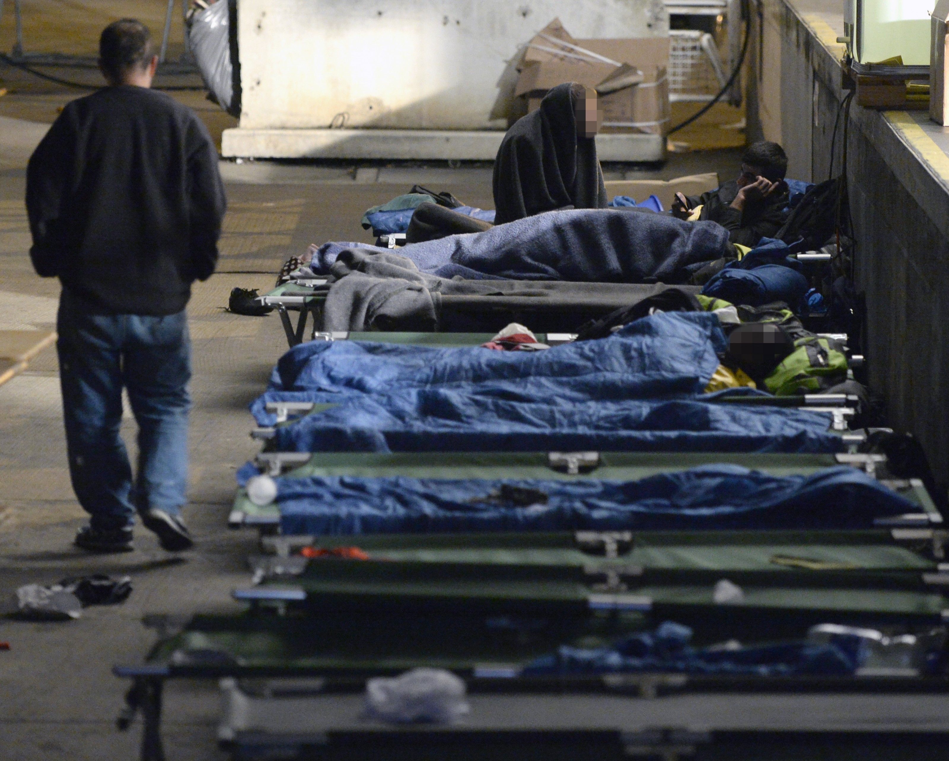 Österreich beteiligt sich derzeit nicht an der Umverteilung von Flüchtlingen aus Italien und Griechenland. Österreich beteiligt sich derzeit nicht an der Umverteilung von Flüchtlingen aus Italien und Griechenland.