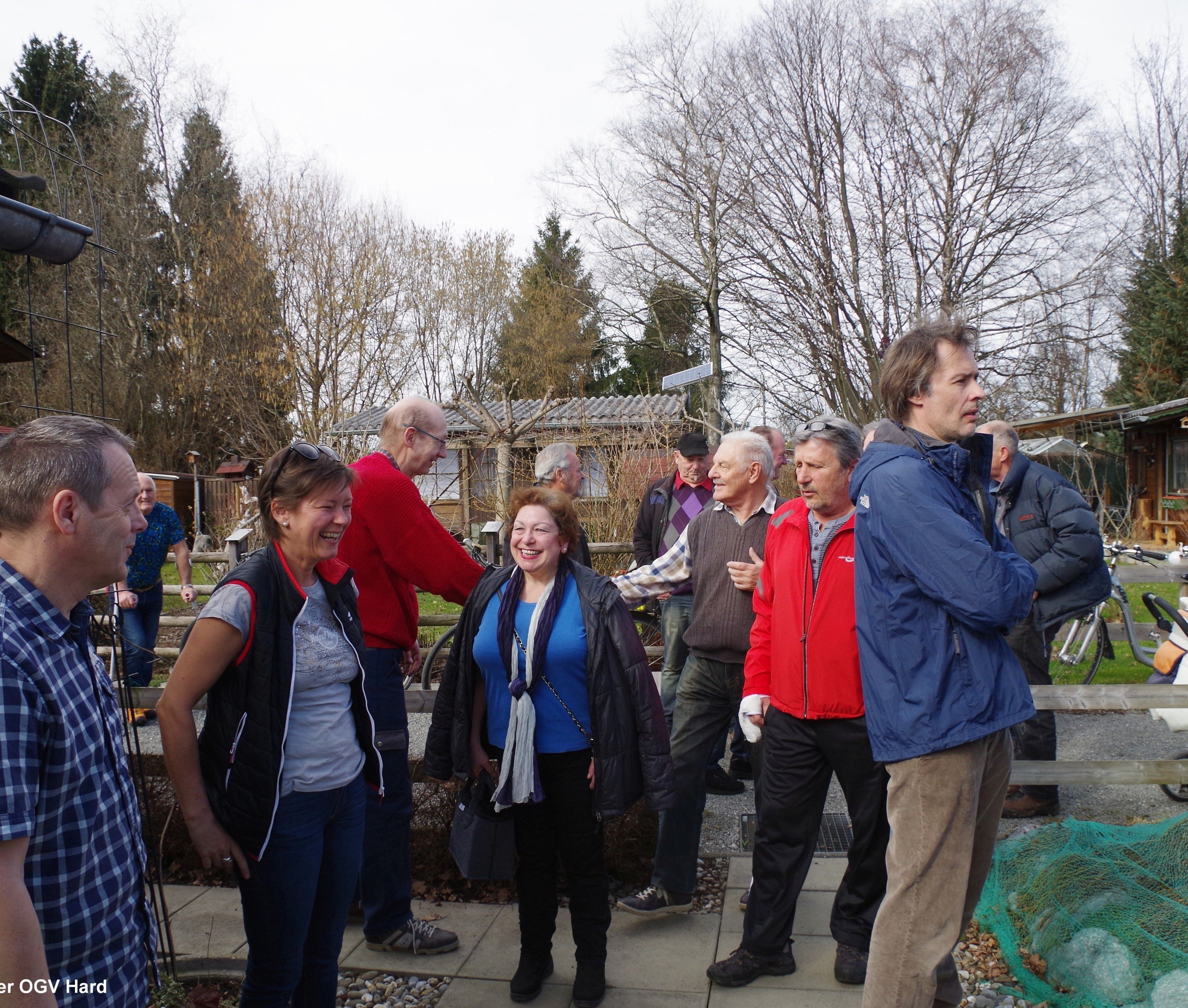 Interessierte TN beim Winterschnittkurs Interessierte TN beim Winterschnittkurs