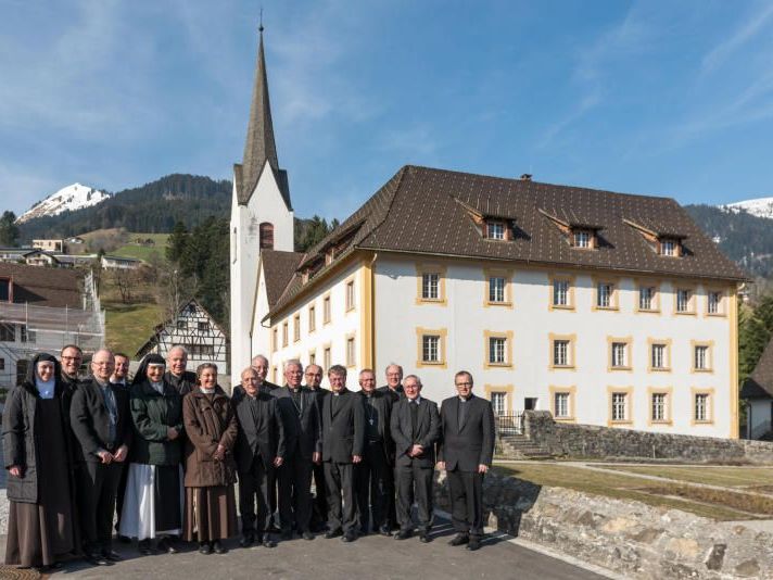 FRÜHJAHRSVOLLVERSAMMLUNG DER ÖSTERREICHISCHEN BISCHOFSKONFERENZ FRÜHJAHRSVOLLVERSAMMLUNG DER ÖSTERREICHISCHEN BISCHOFSKONFERENZ