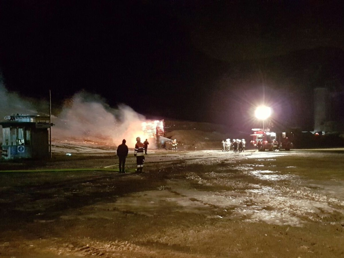 Feuerwehr Reuthe versuchte, den Funken noch zu löschen Feuerwehr Reuthe versuchte, den Funken noch zu löschen