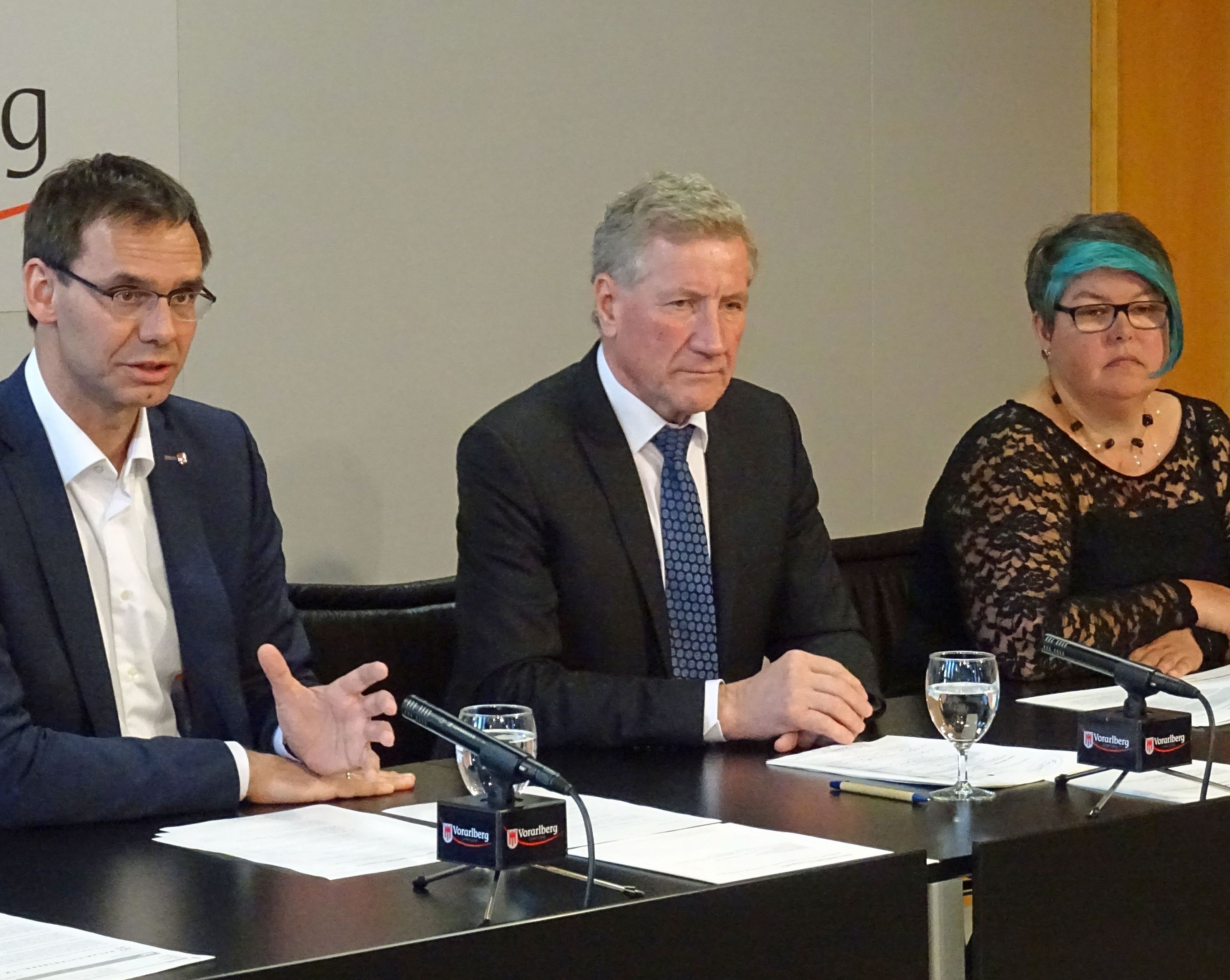 Im Pressefoyer des Landes Vorarlberg wurde heute über die Integration von Flüchtlingen gesprochen. Im Pressefoyer des Landes Vorarlberg wurde heute über die Integration von Flüchtlingen gesprochen.