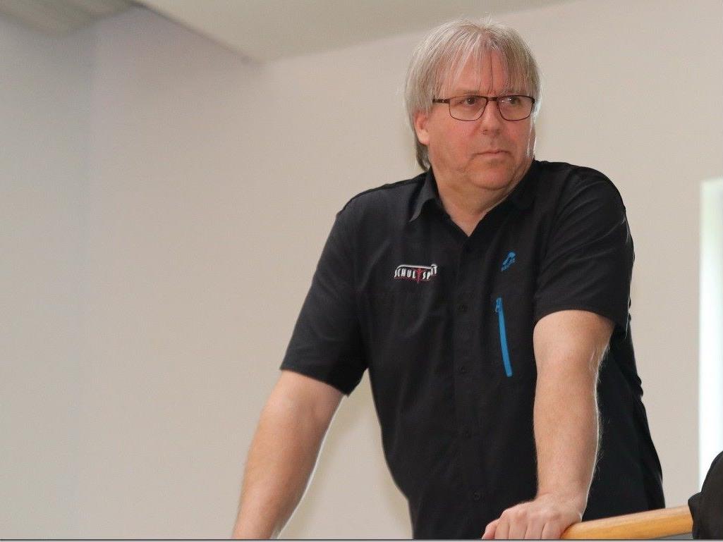 Schulsport Referent Christoph Neyer macht professionelle Arbeit