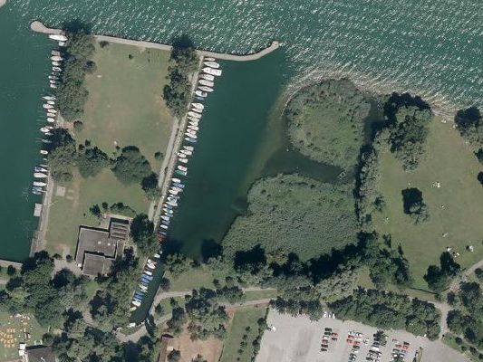 Der Bootsmotor wurde im Bregenzer Hafen Fischerbach gestohlen. Der Bootsmotor wurde im Bregenzer Hafen Fischerbach gestohlen.