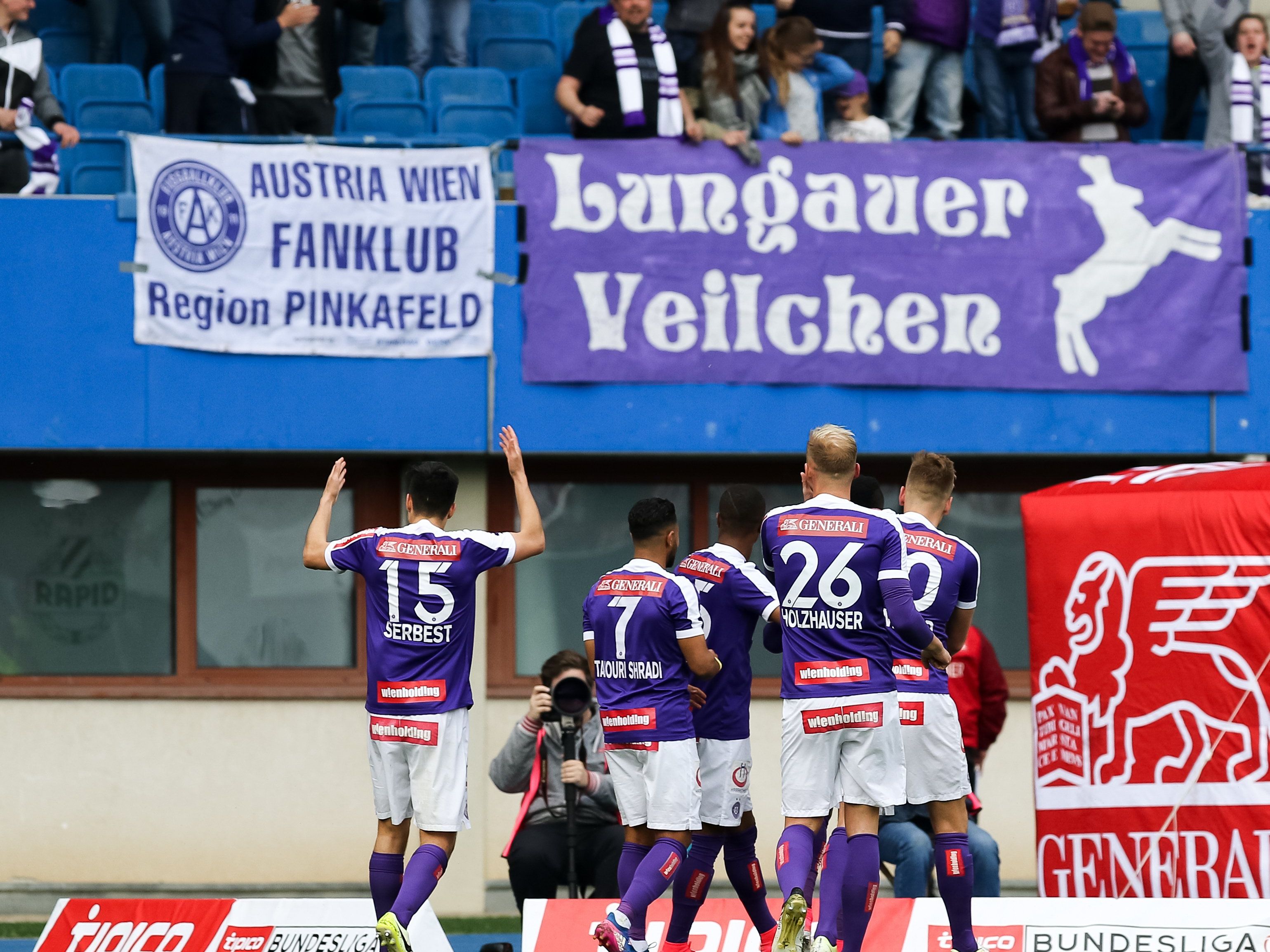 Nicht ohne Zwischenfälle verlief das Bundesliga-Spiel Nicht ohne Zwischenfälle verlief das Bundesliga-Spiel