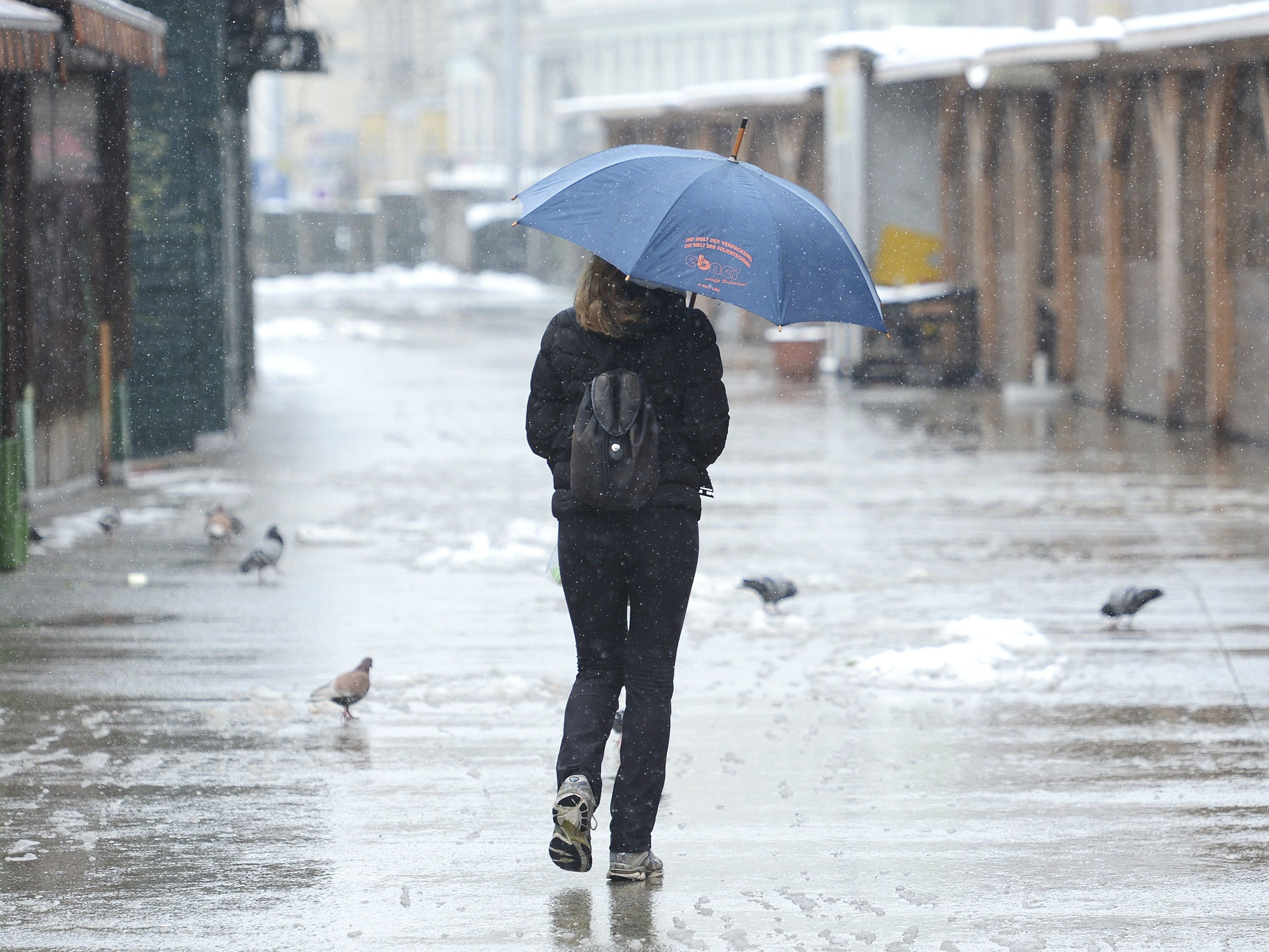 Unbeständiges Aprilwetter bringt Regen am Wochenende. Unbeständiges Aprilwetter bringt Regen am Wochenende.