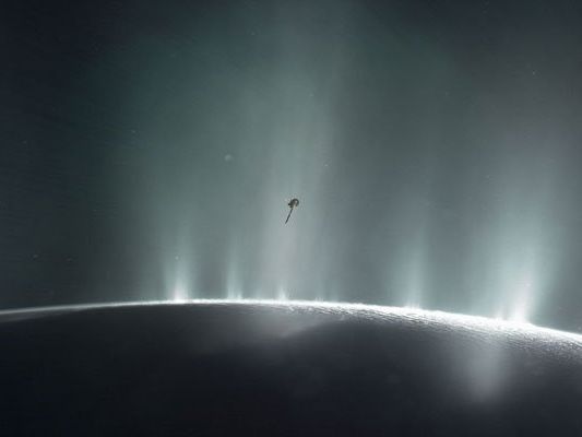 Sonde fand Wasserstoffmoleküle auf eisigem Mond Enceladus. Sonde fand Wasserstoffmoleküle auf eisigem Mond Enceladus.