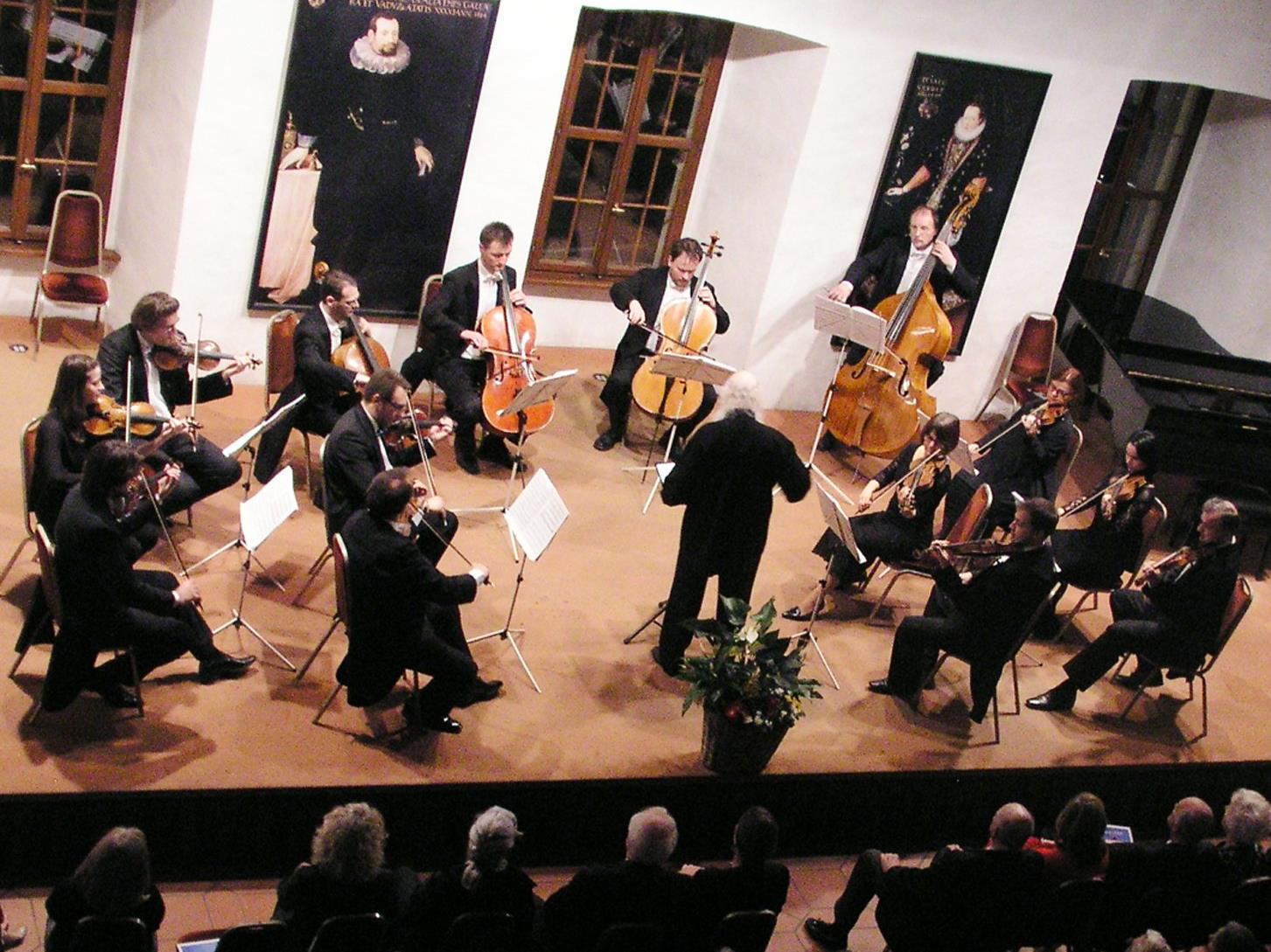 Das Konzert unter dem Motto „Strahlender Sonnenschein“ dirigierte Werner Bärtschi.