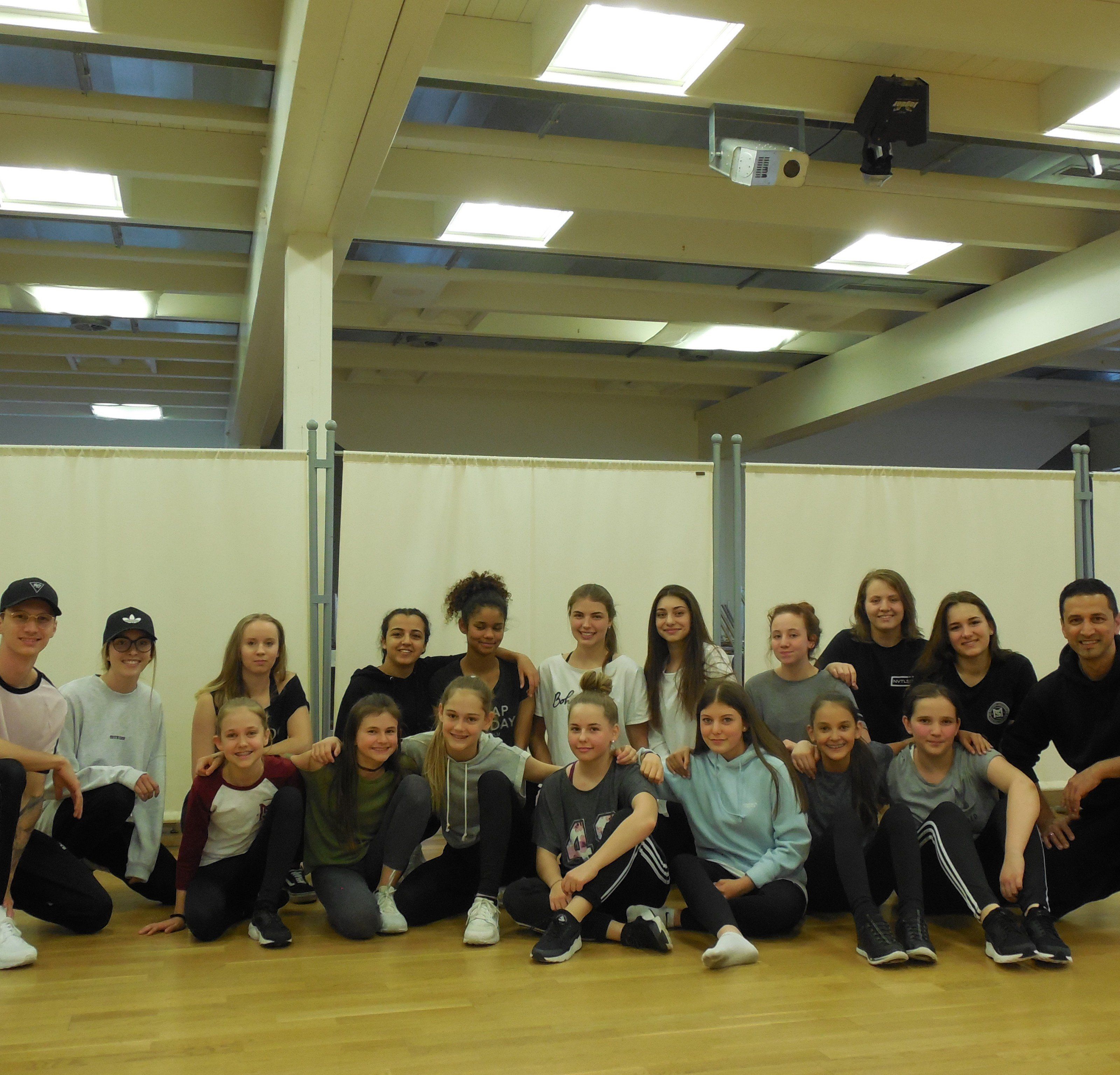 Move4Style feiert im Mai sein 10-jähriges Jubiläum. Und die Tanzgruppen feiern mit. Move4Style feiert im Mai sein 10-jähriges Jubiläum. Und die Tanzgruppen feiern mit.