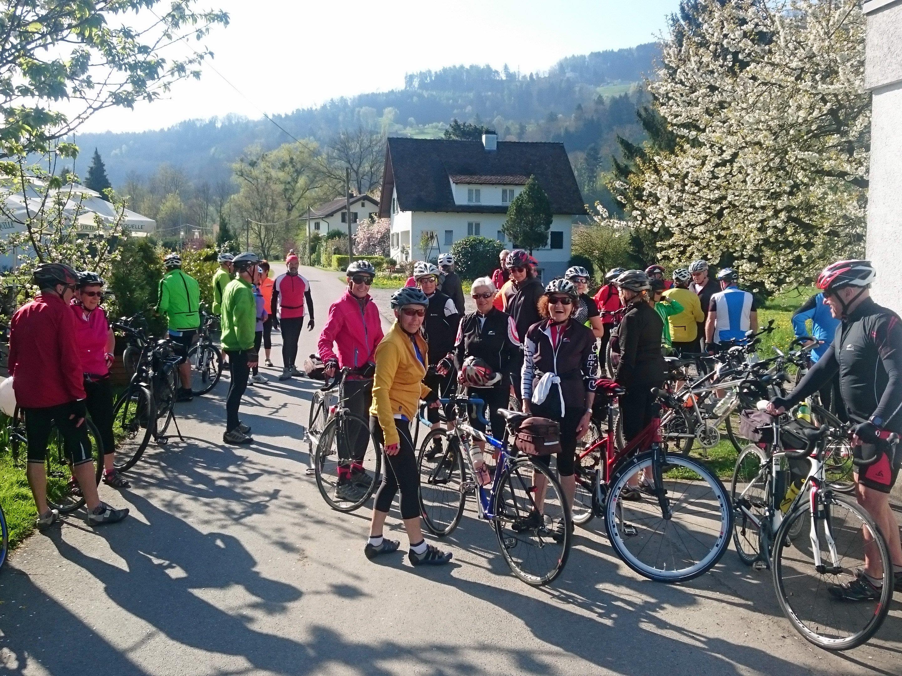 Radteam per pedales: Start zum Einradeln in Gaißau