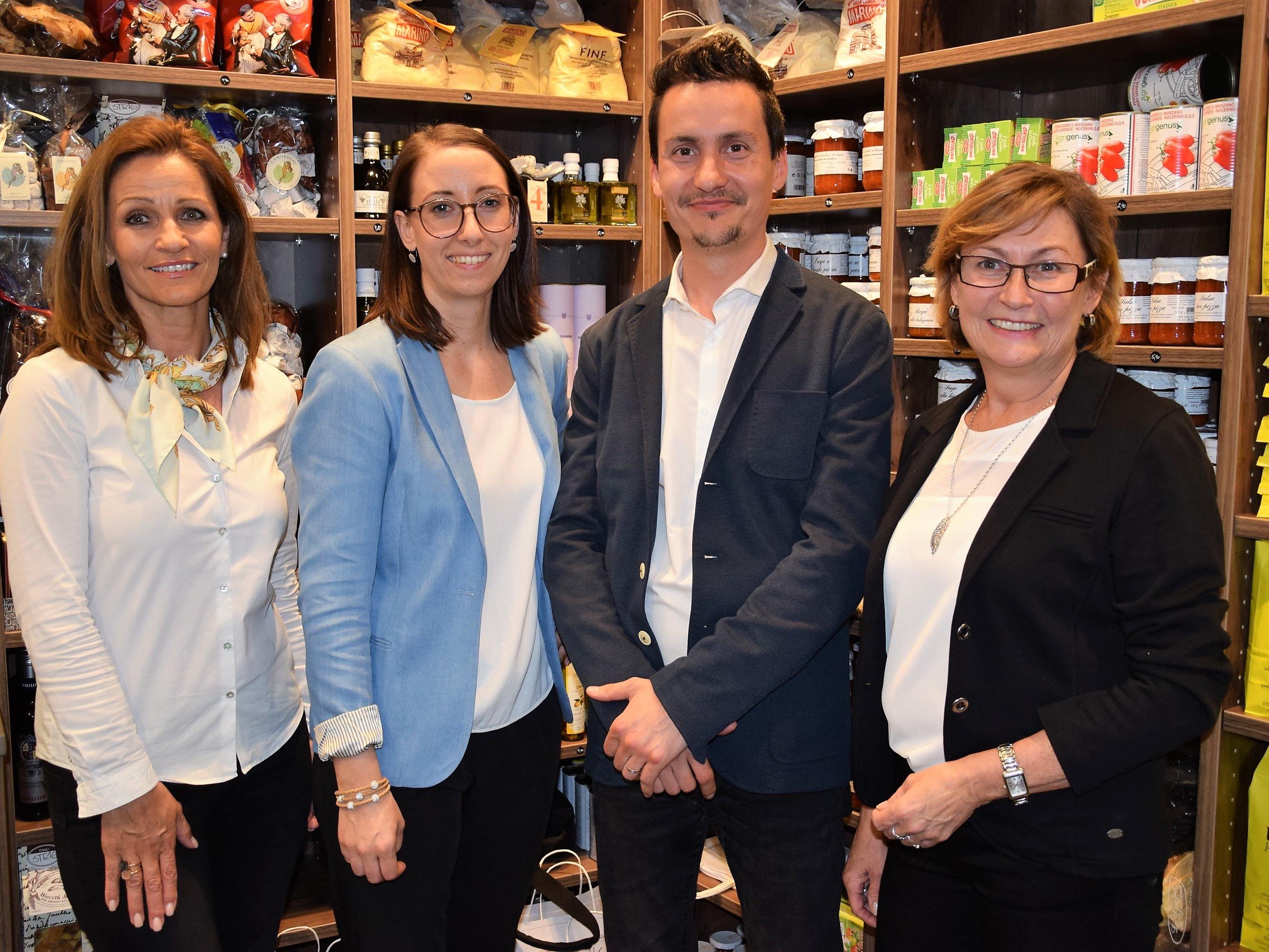 Das Buongustaio Team am Garnmarkt: v.l.n.r.: Birgit Beran, Mag. Claudia Dîrmon-Mazzurana, Traian Dîrmon & Silvia Hämmerle