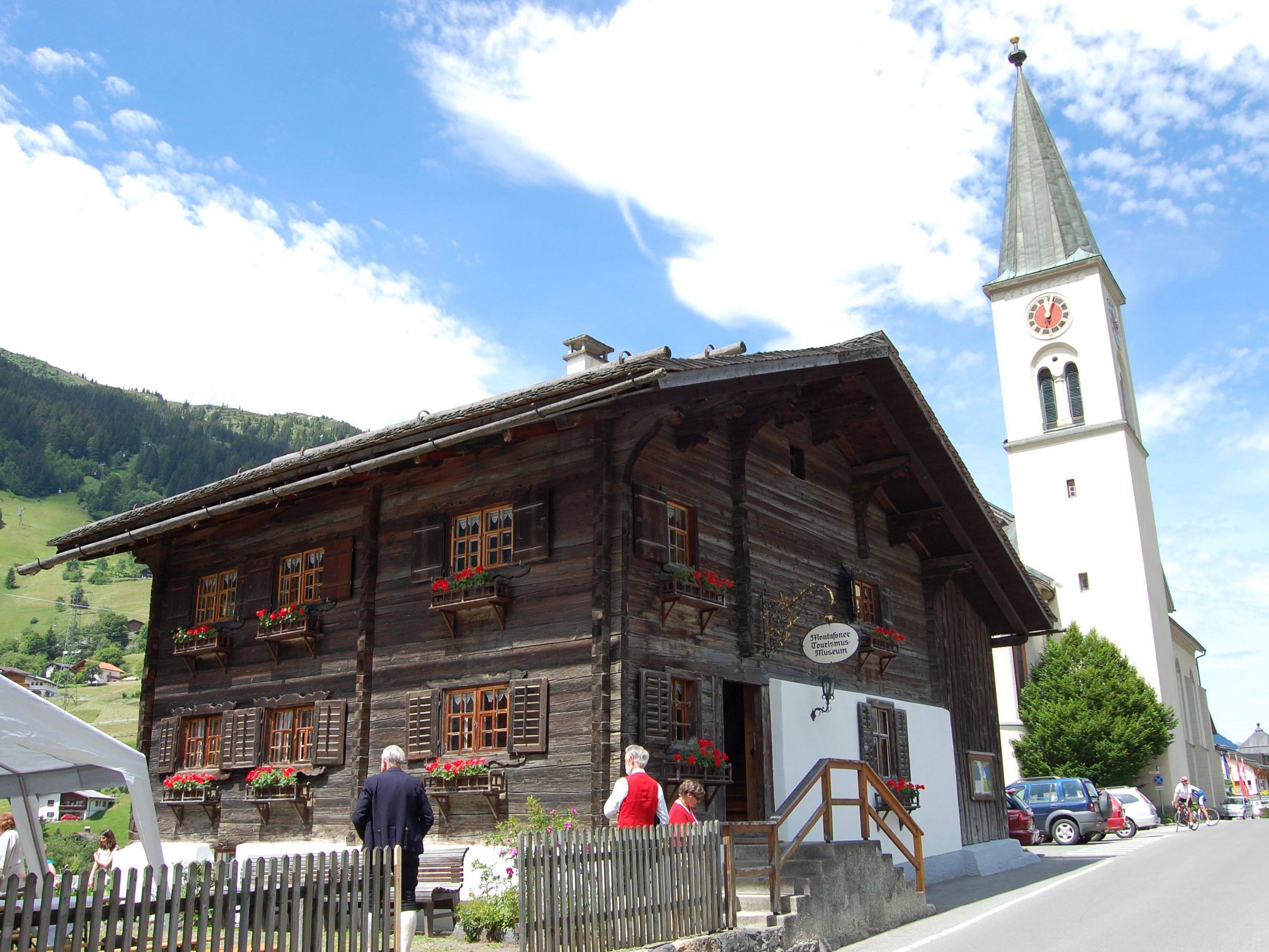 Das Alpin- und Tourismusmuseum Gaschurn lädt zur Spinnstube und zum Offenen Singen. Das Alpin- und Tourismusmuseum Gaschurn lädt zur Spinnstube und zum Offenen Singen.