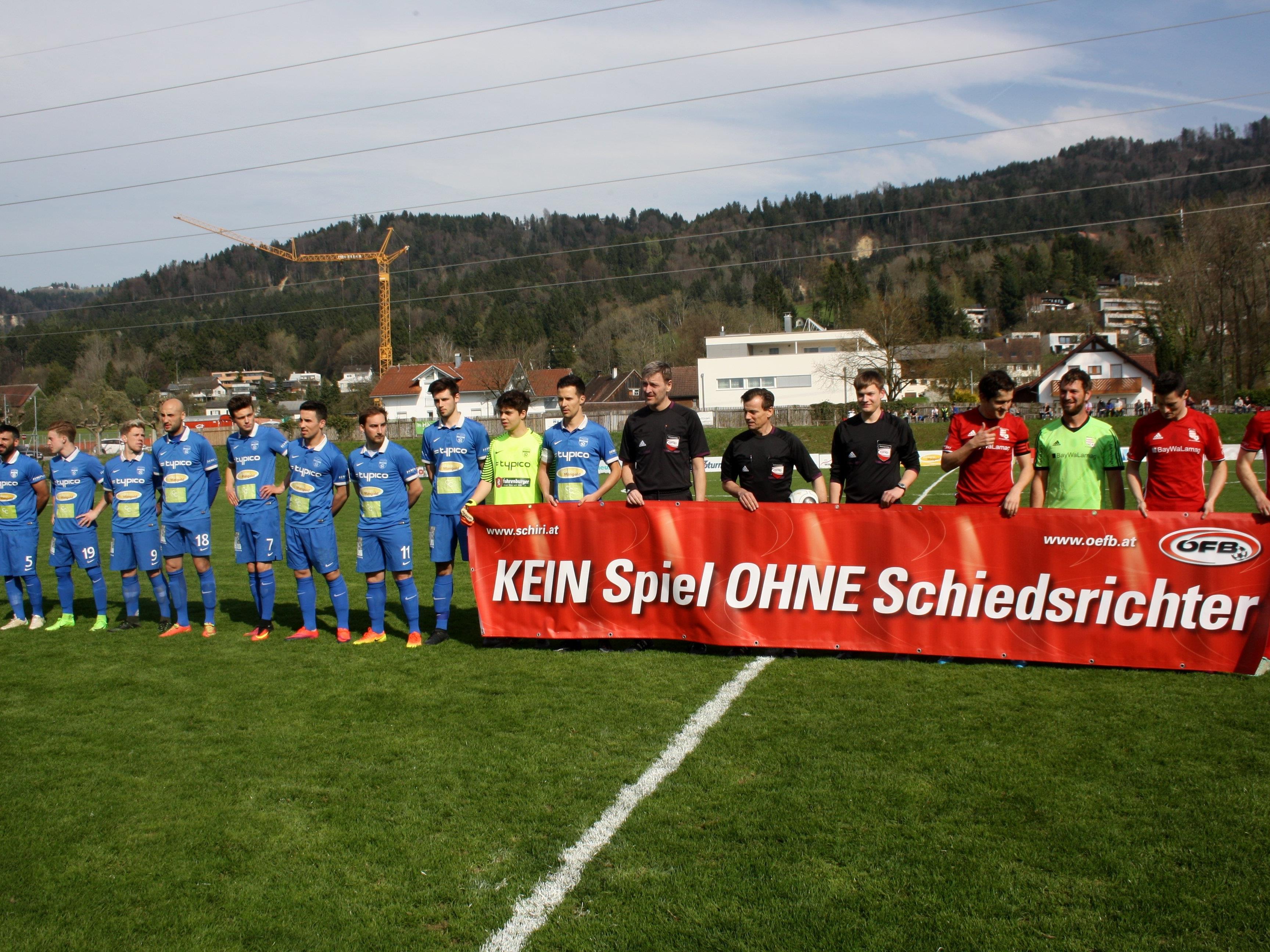 Werbung für „Schiedsrichter-Nachwuchs“ im Vorfeld des letzten Heimspieles gegen den FC Thüringen.