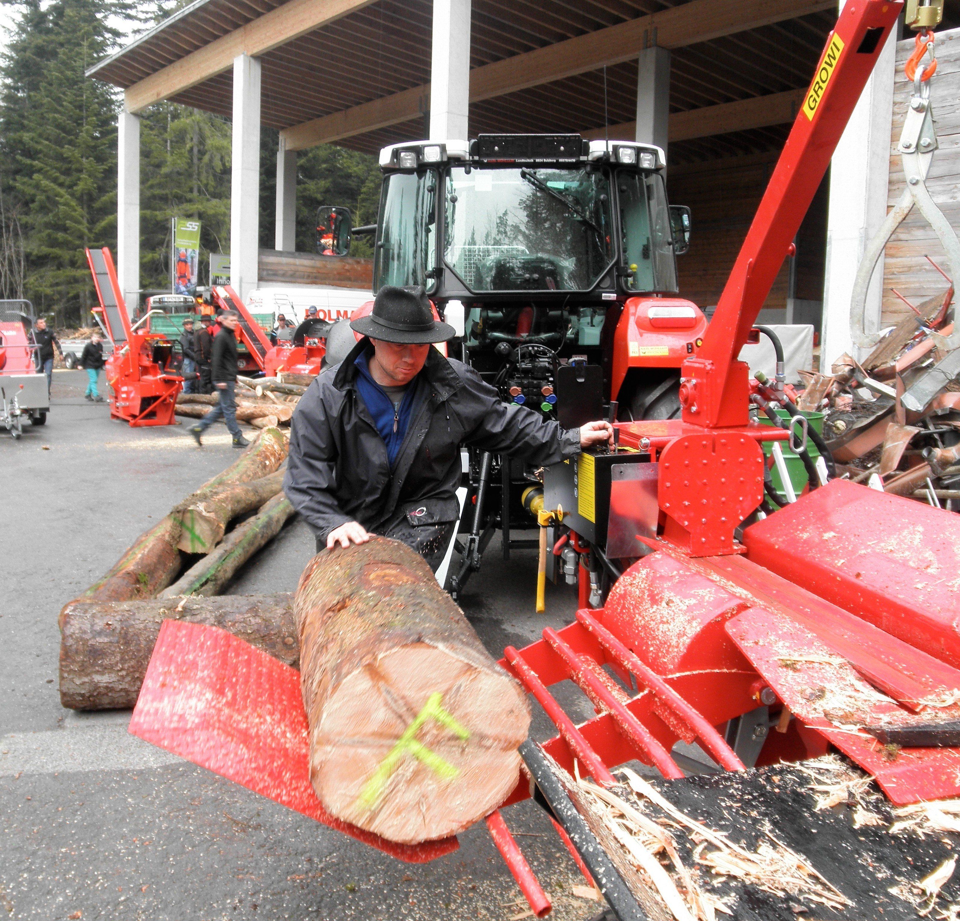 Neueste Technologie beim Bregenzerwälder Forsttag. Neueste Technologie beim Bregenzerwälder Forsttag.