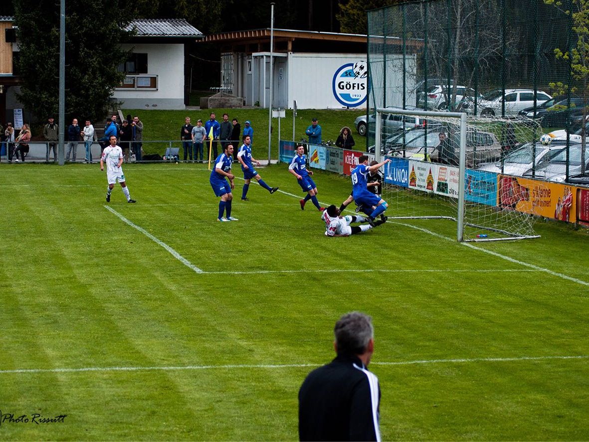 FC Schwarzach siegt in Göfis mit 0:3 FC Schwarzach siegt in Göfis mit 0:3
